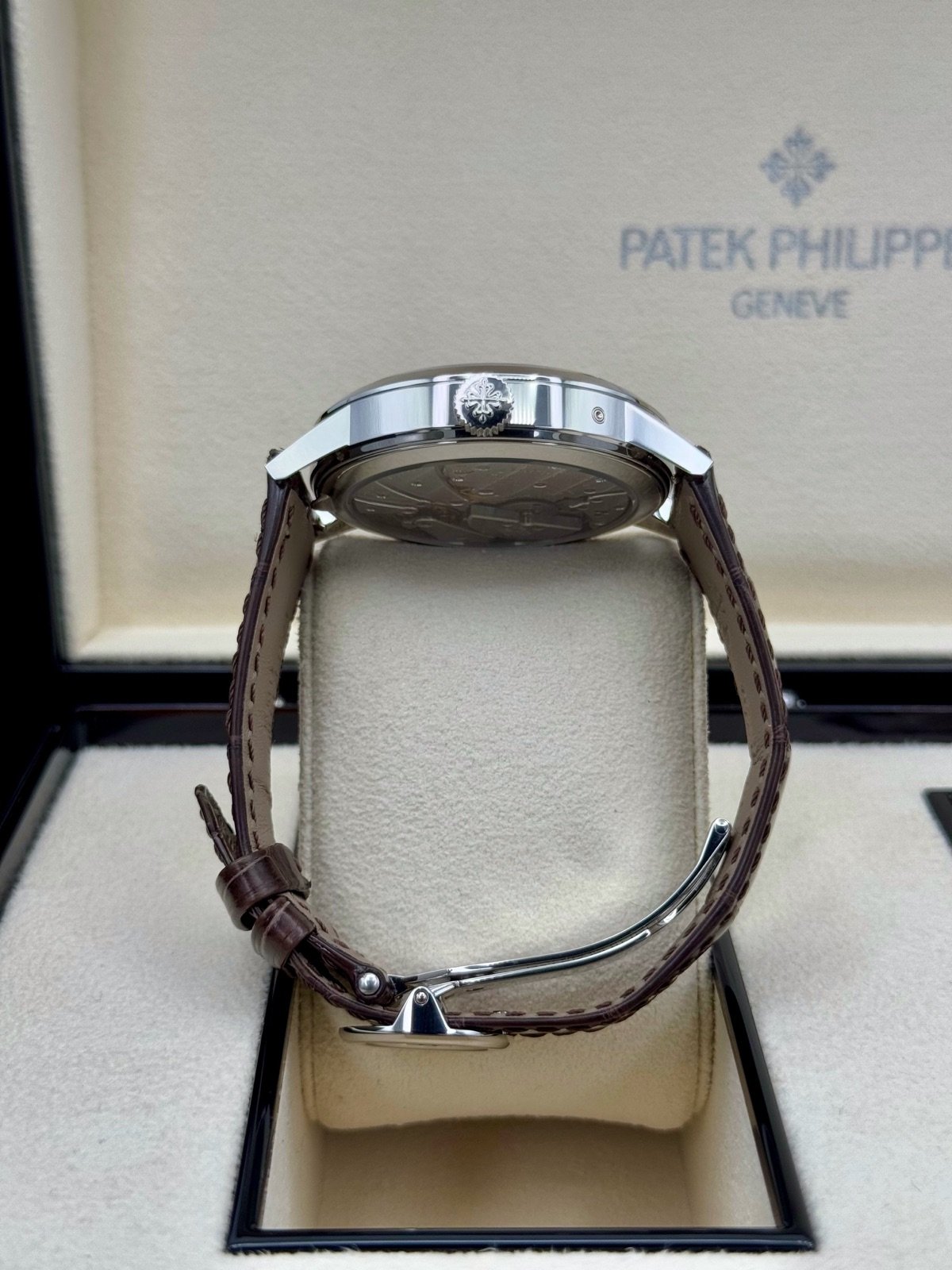 2024 Patek Philippe 5236P Perpetual Calendar Salmon Dial (Unworn) - Image 7