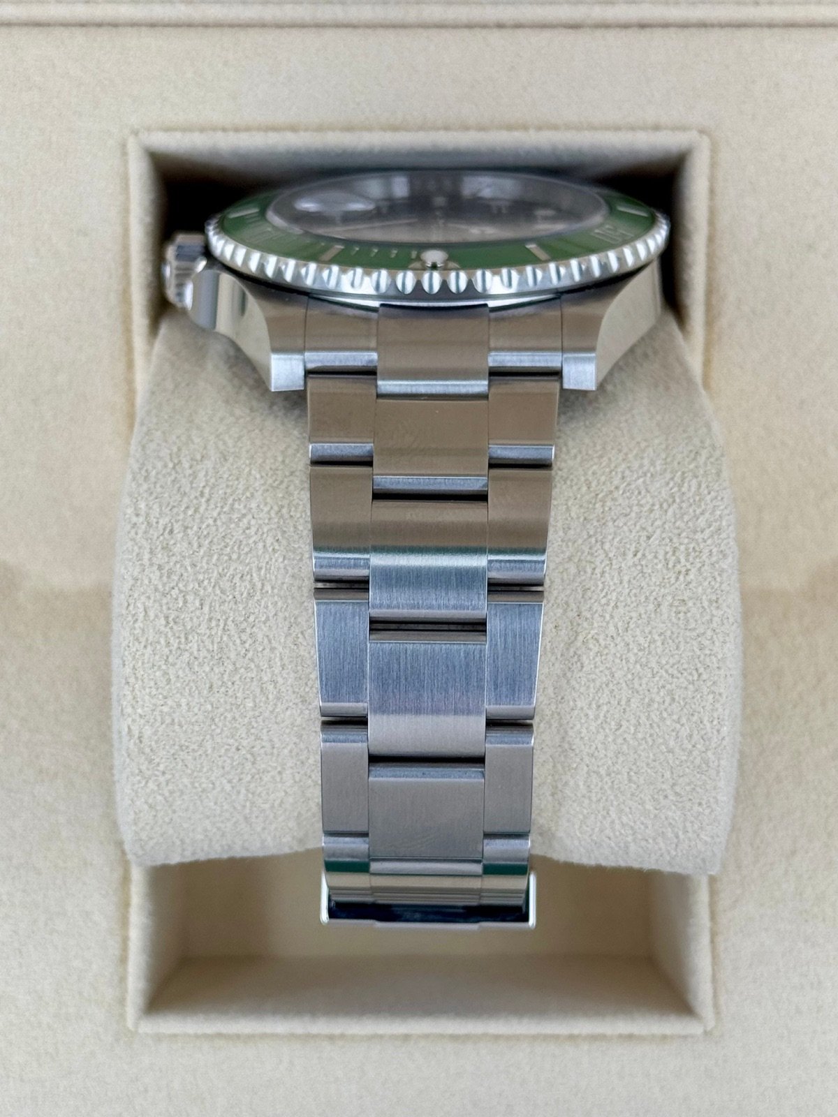 2024 Rolex Submariner “Starbucks” 41mm 126610LV Black Dial - Image 4