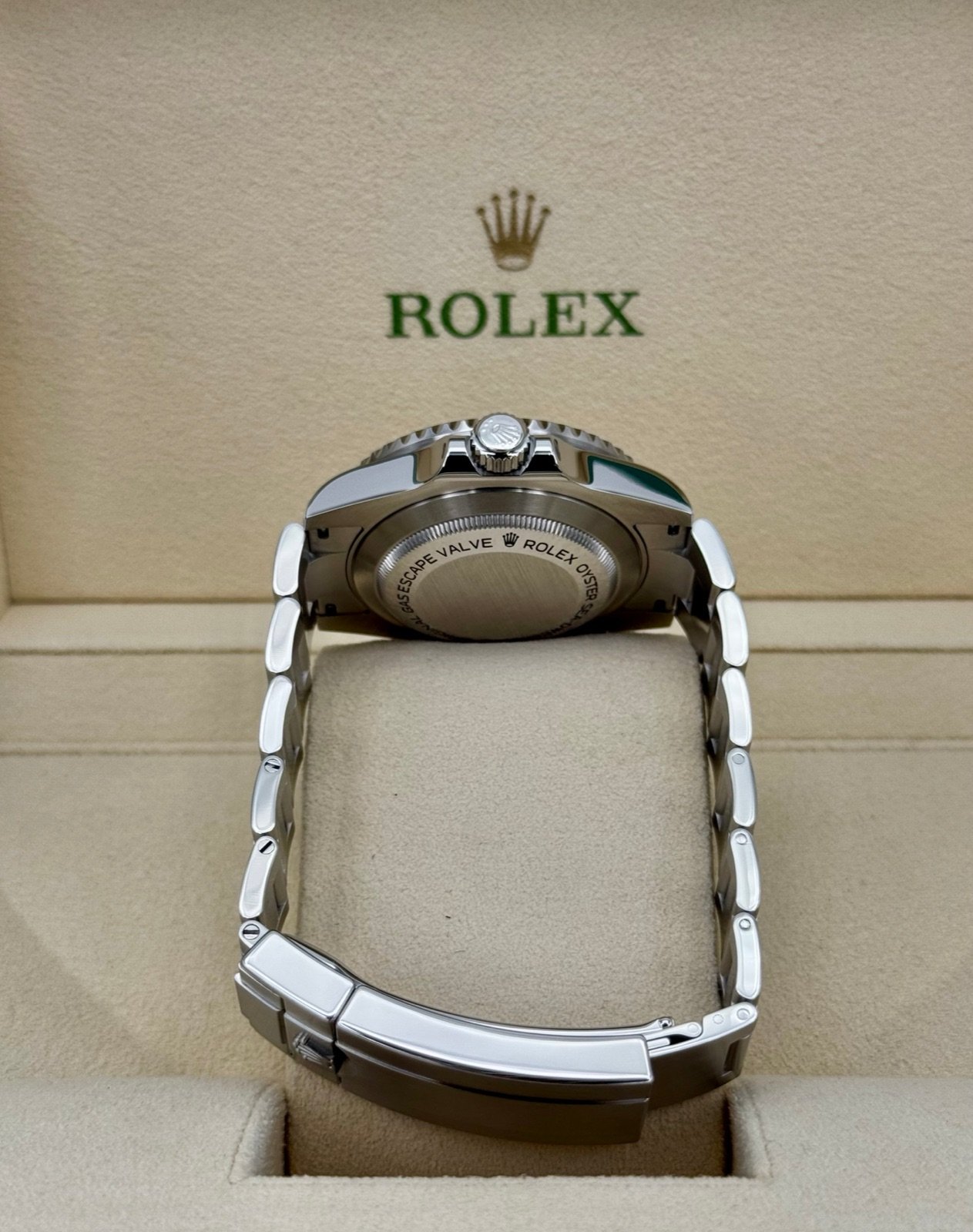 2016 Rolex Sea-Dweller 4000 “SD4K” 40mm 116600 Black Dial - Image 9