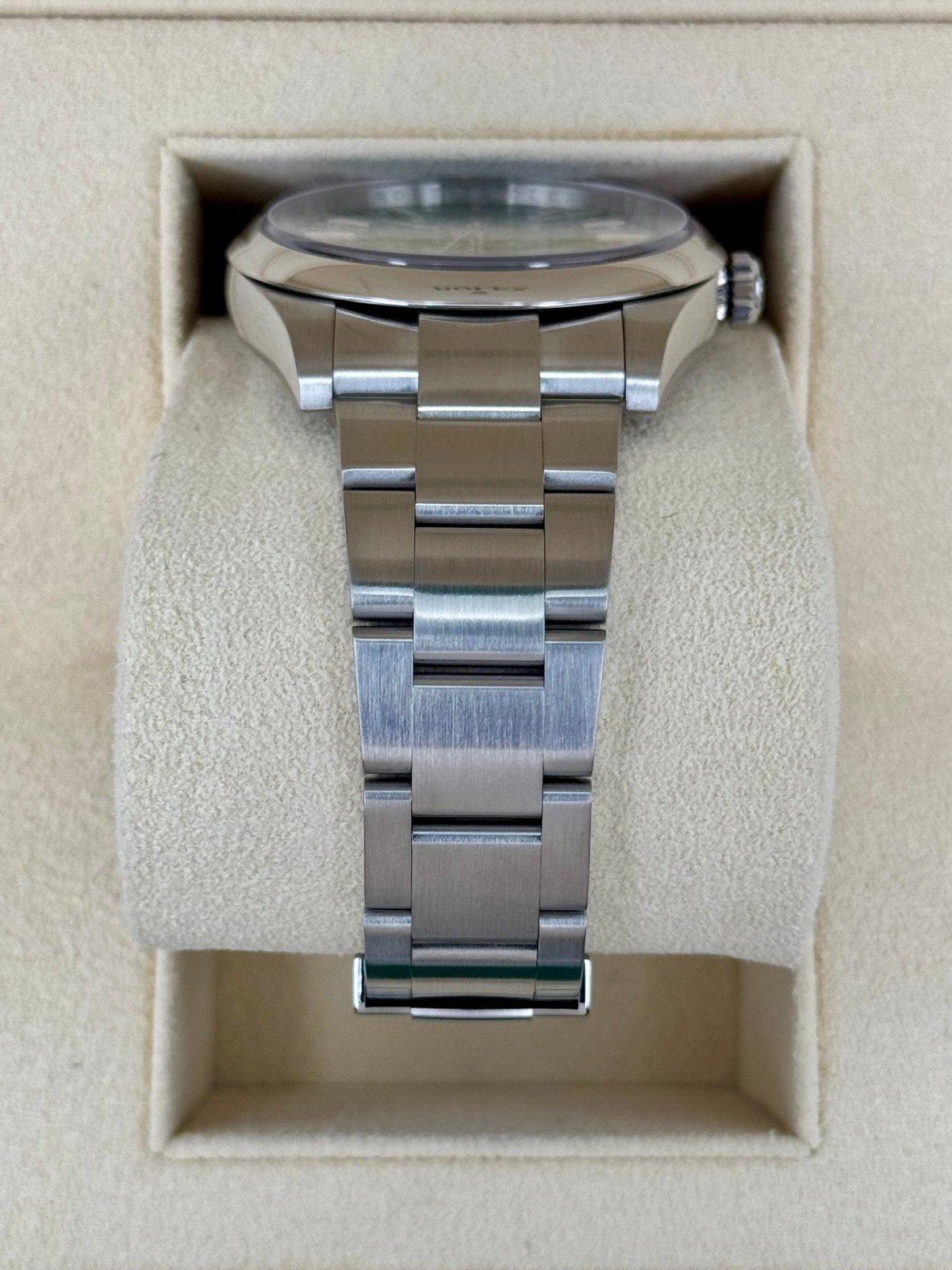 2023 Rolex Oyster Perpetual 41mm 124300 Green Dial - Image 3