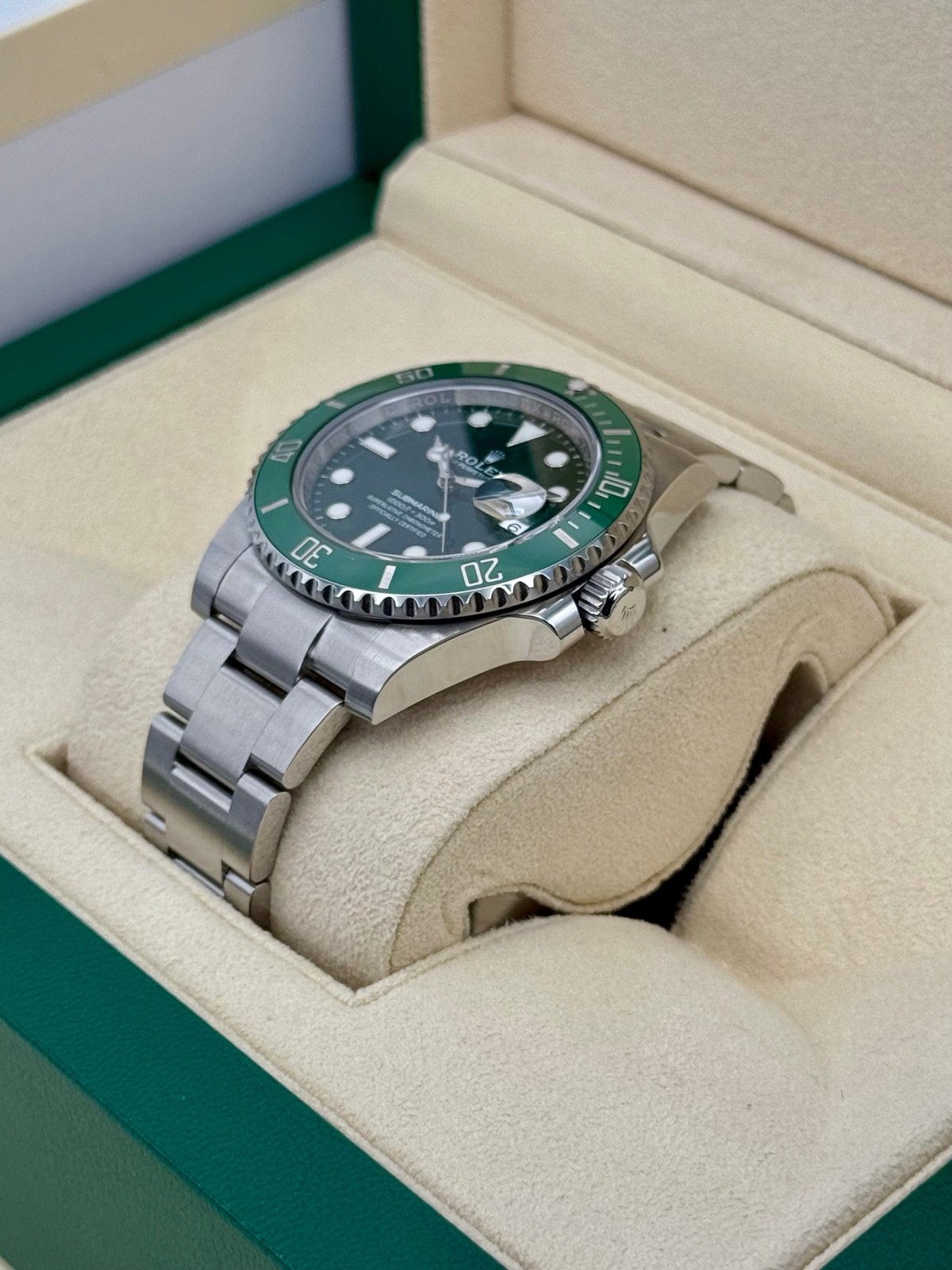 2017 Rolex Submariner “Hulk” 40mm 116610LV Green Dial - Image 5