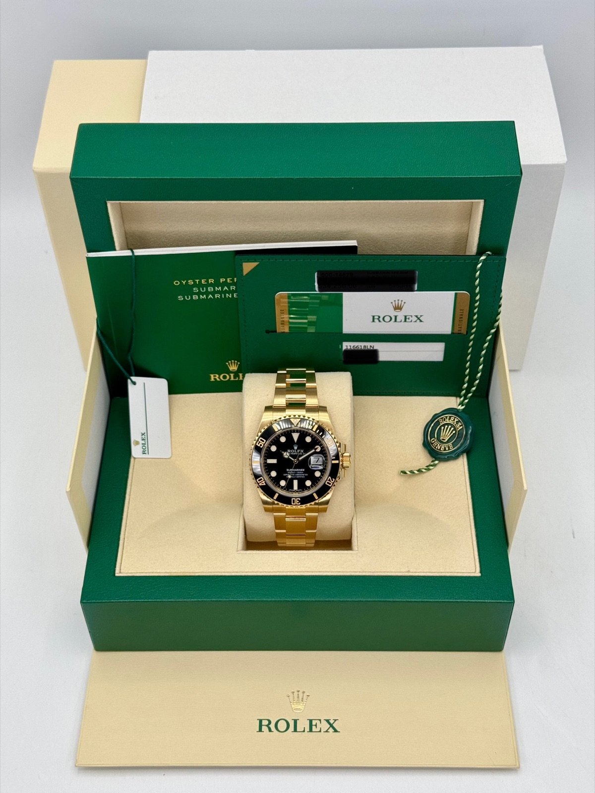 2020 Rolex Submariner 40mm 116618LN 18K Yellow Gold Black Dial - Image 12