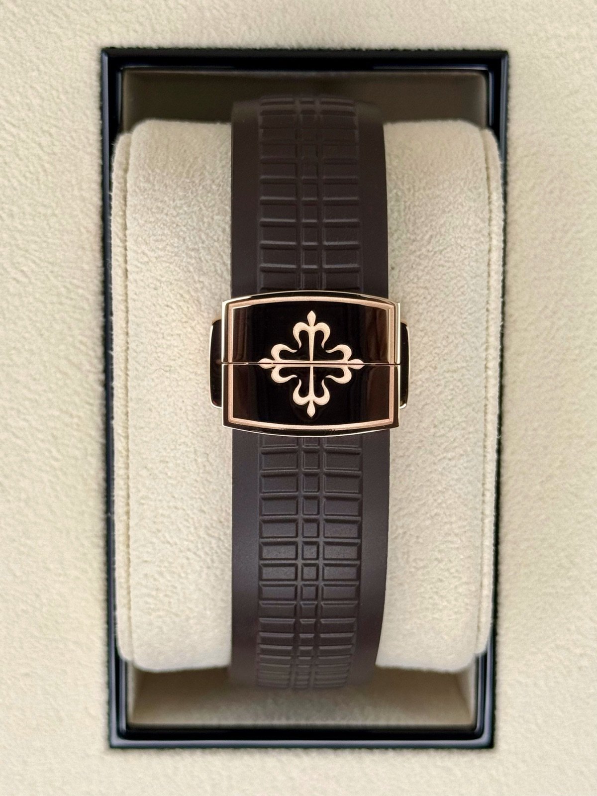 2024 Patek Philippe 5968R Aquanaut Chronograph Rose Gold - Image 2