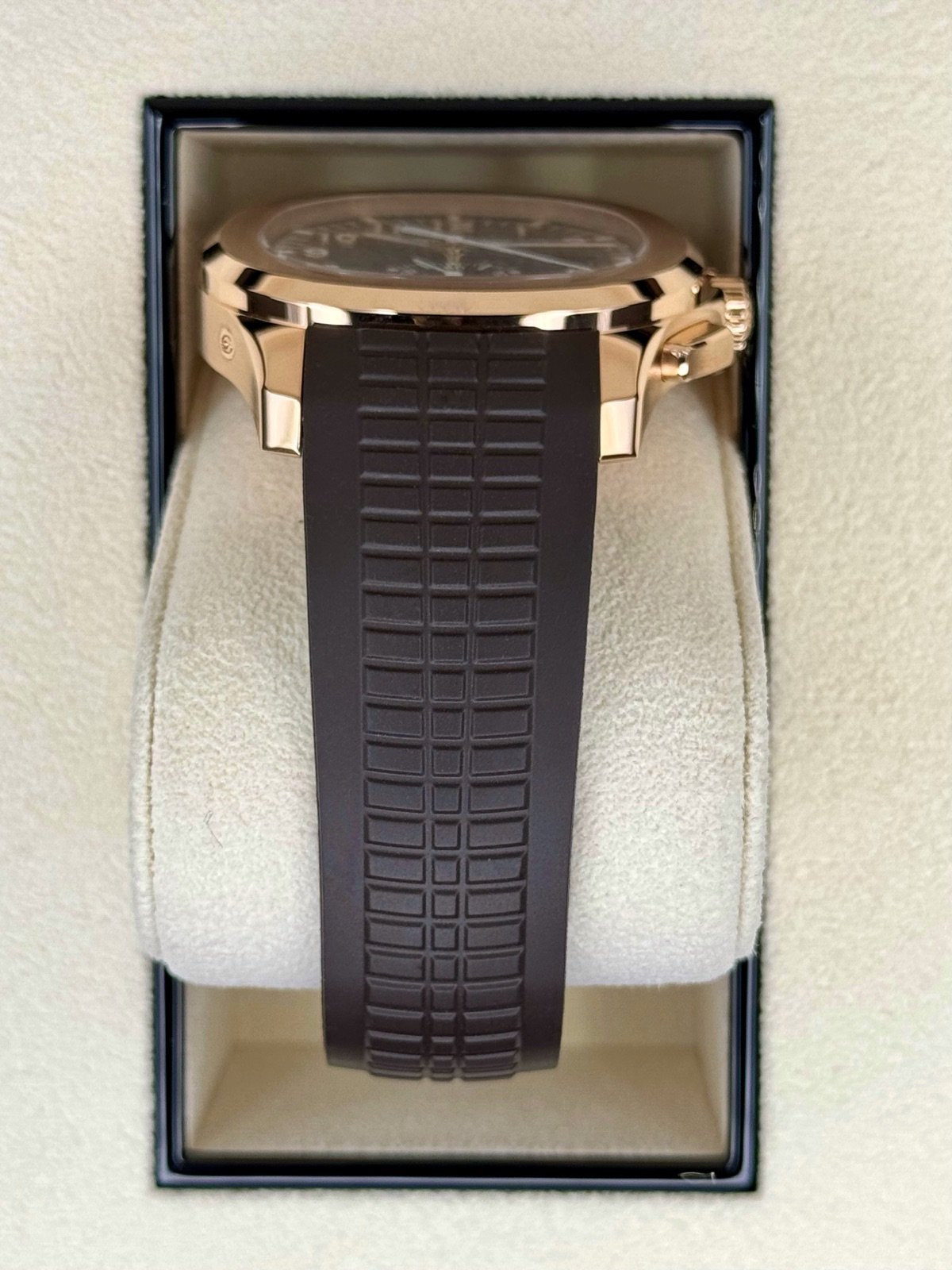 2024 Patek Philippe 5968R Aquanaut Chronograph Rose Gold - Image 3