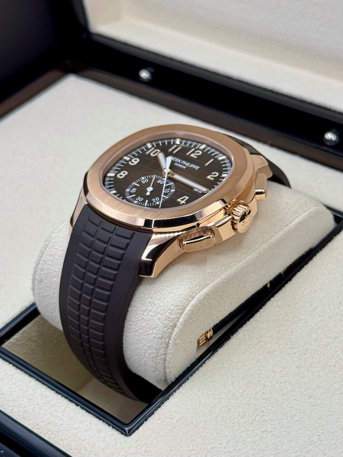 2024 Patek Philippe 5968R Aquanaut Chronograph Rose Gold - Image 5