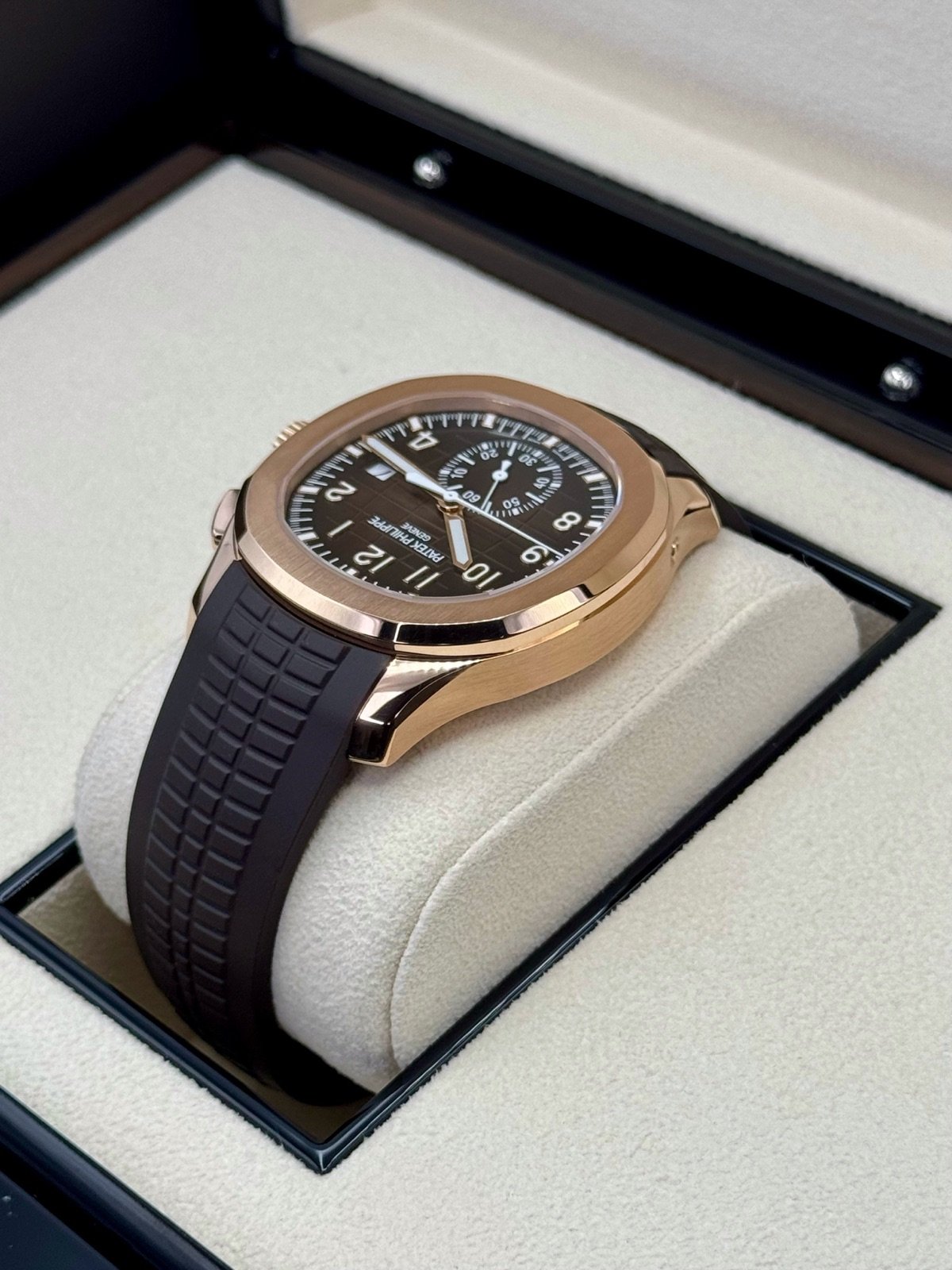 2024 Patek Philippe 5968R Aquanaut Chronograph Rose Gold - Image 7