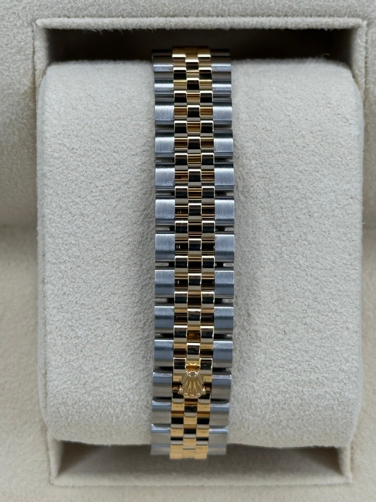 2024 Rolex Lady Datejust 28mm 279173 Jubilee Champagne Dial (Unworn) - Image 2