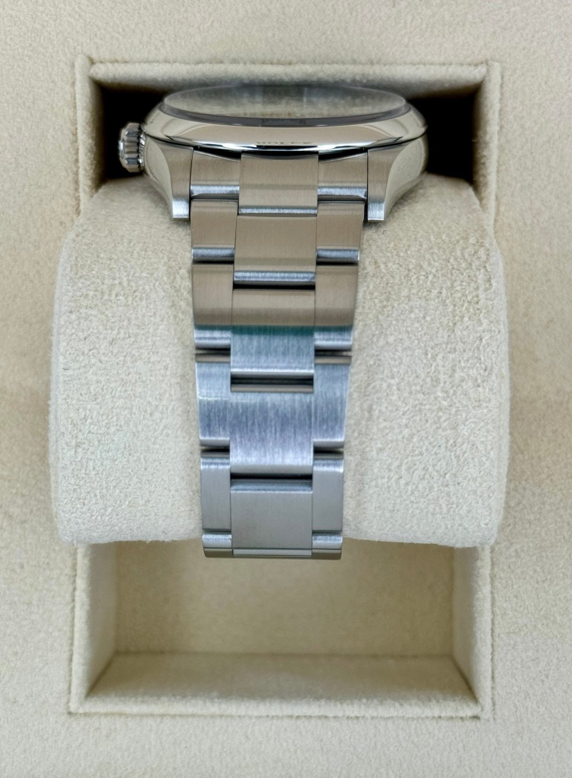 2023 Rolex Oyster Perpetual 36mm 126000 Black Dial - Image 4
