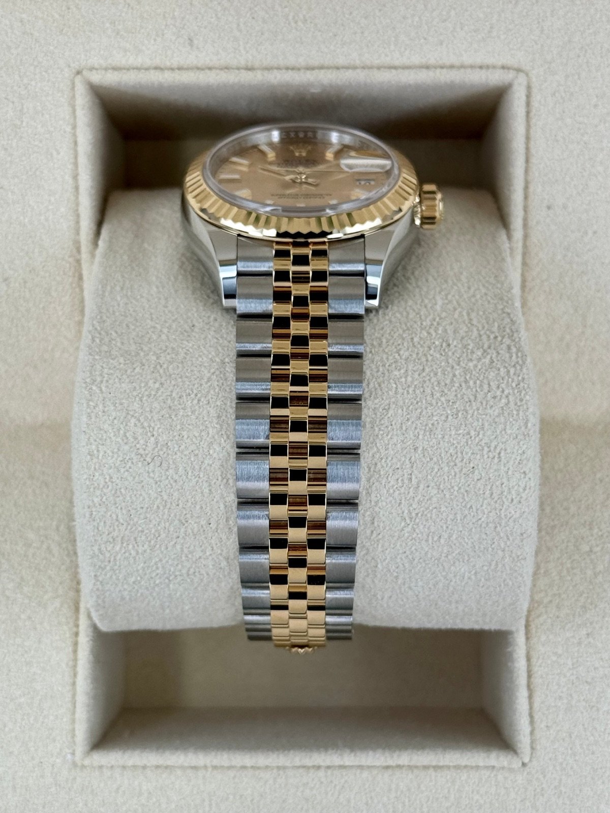 2024 Rolex Lady Datejust 28mm 279173 Jubilee Champagne Dial (Unworn) - Image 3