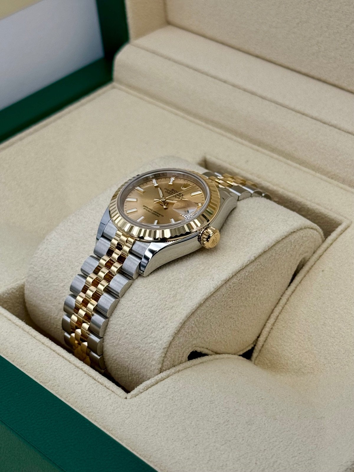 2024 Rolex Lady Datejust 28mm 279173 Jubilee Champagne Dial (Unworn) - Image 5