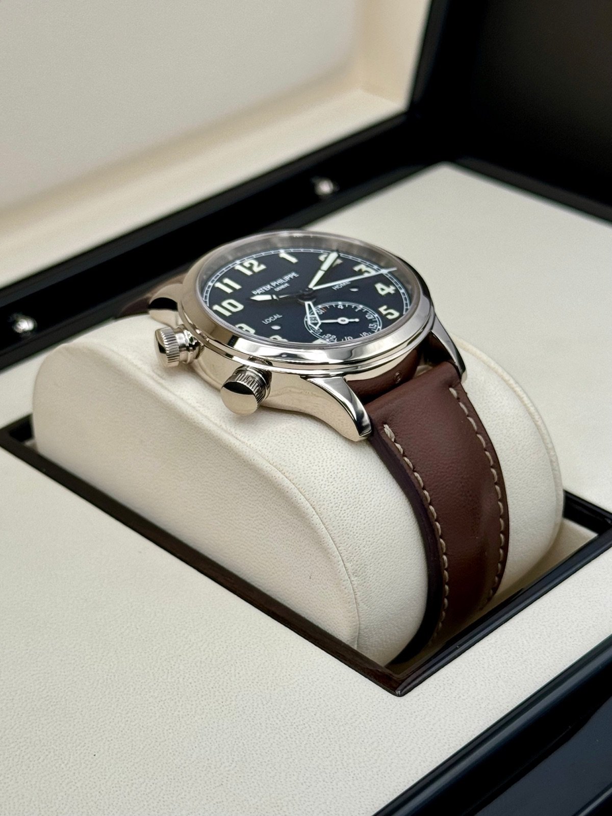 2021 Patek Philippe 37.5mm 7234G Calatrava Pilot Travel Time White Gold - Image 6