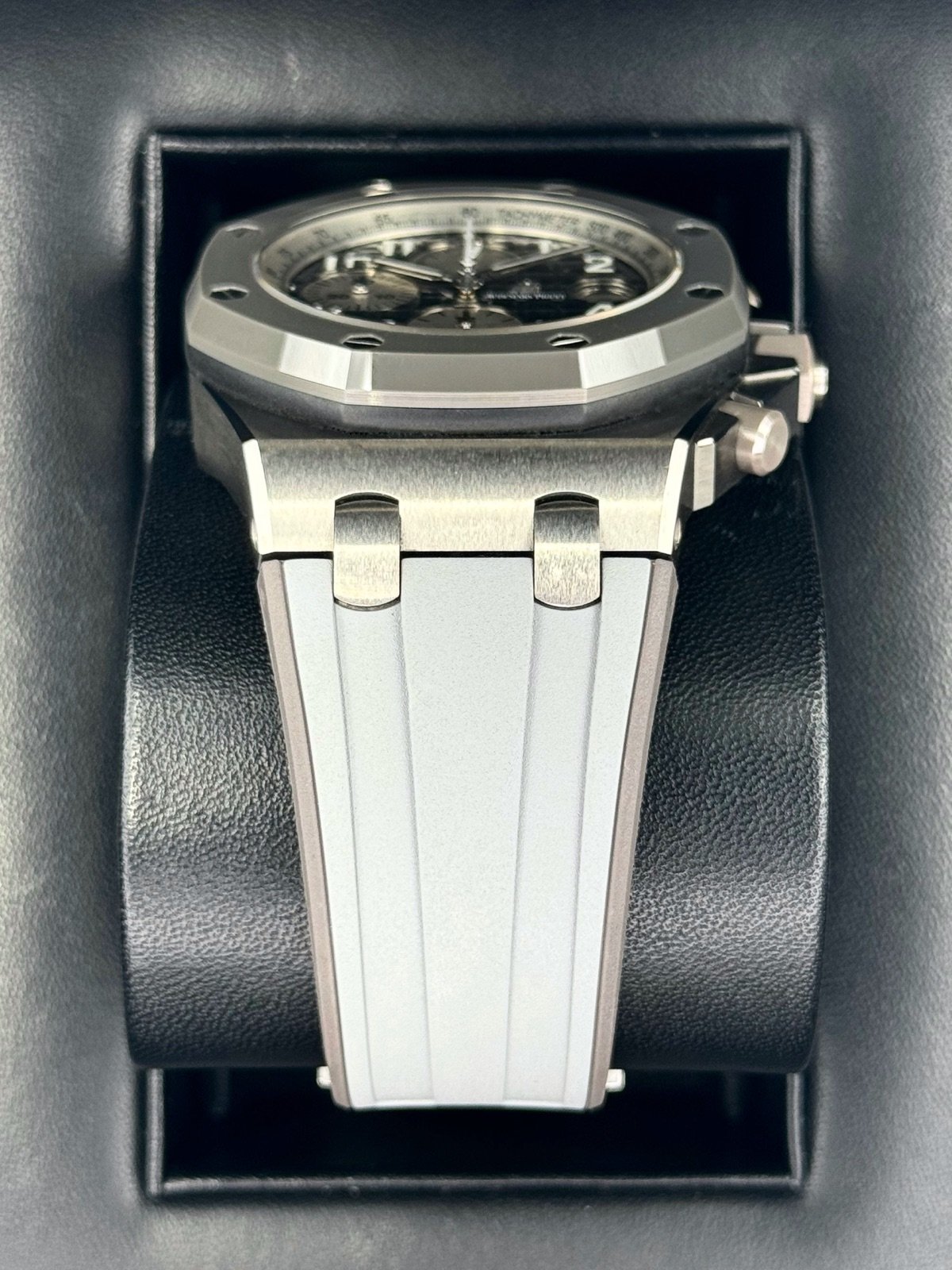 2021 Audemars Piguet Royal Oak Offshore Chrono 42mm 26470IO - Image 3