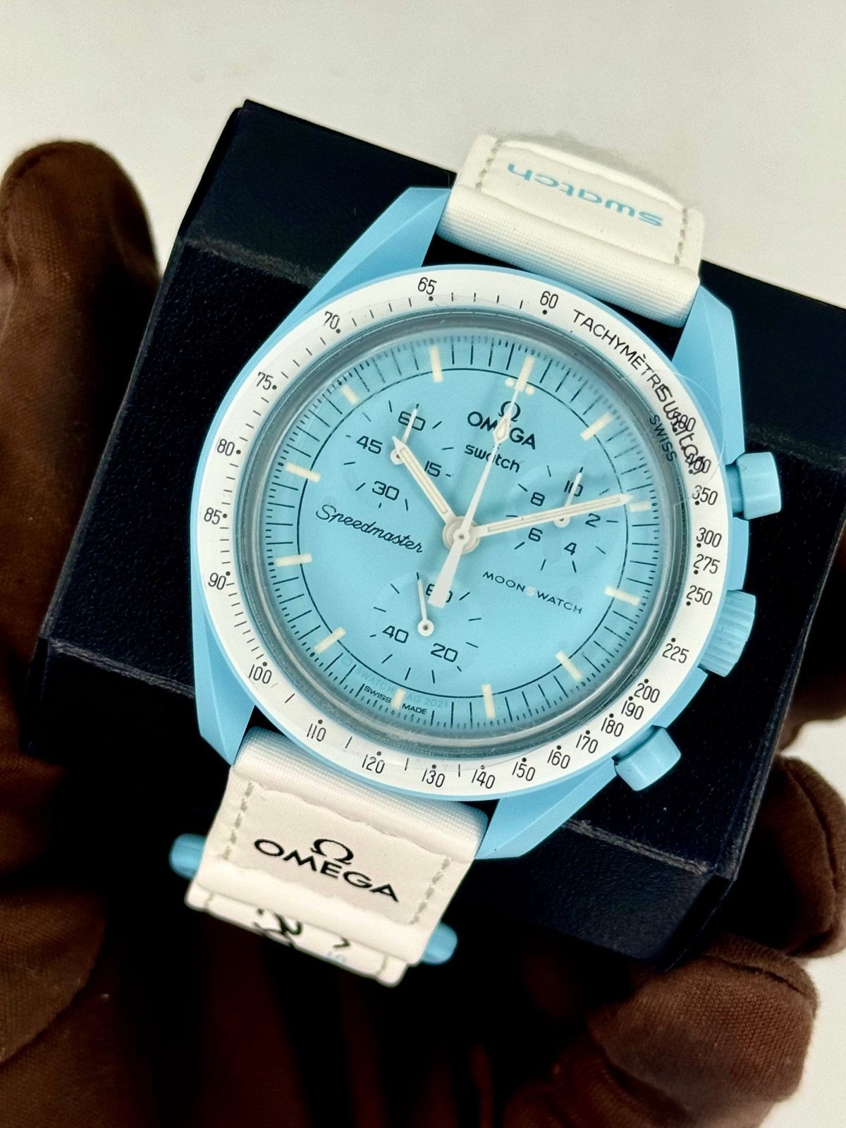 Omega S033L100 Bioceramic Moon Swatch – Mission to Uranus (Unworn) - Image 4