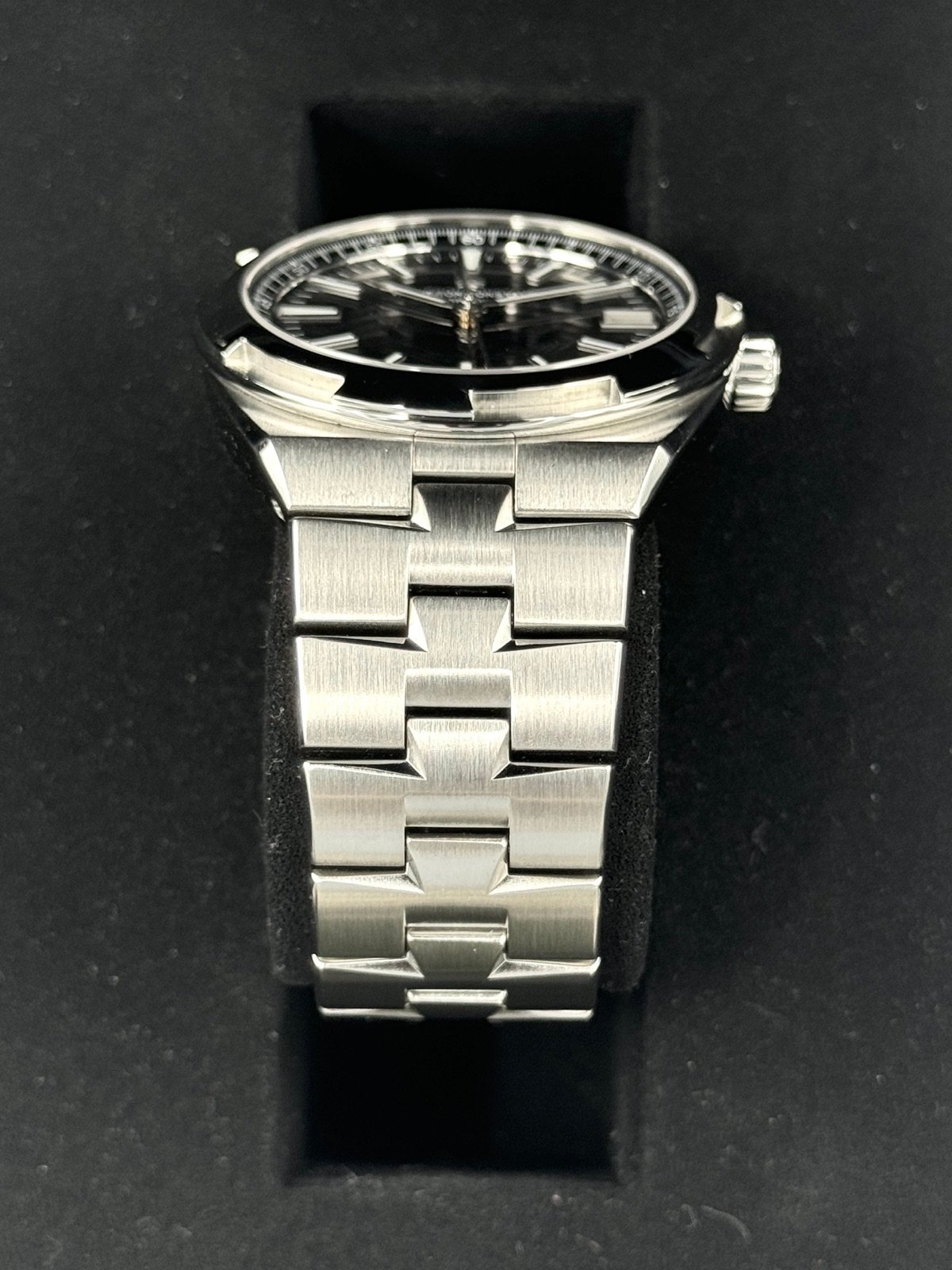 2021 Vacheron Constantin Overseas 41mm 4500V Stainless Black Dial - Image 3