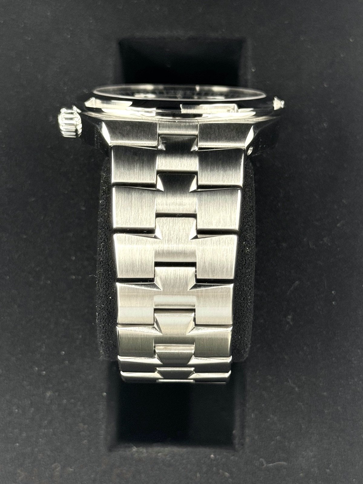 2021 Vacheron Constantin Overseas 41mm 4500V Stainless Black Dial - Image 4