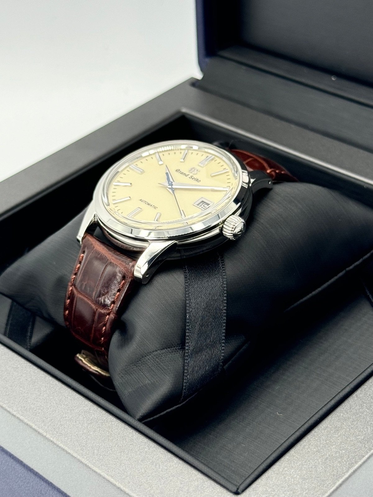 2024 Grand Seiko 39.5mm SBGR261G Elegance Collection Ivory Dial - Image 5