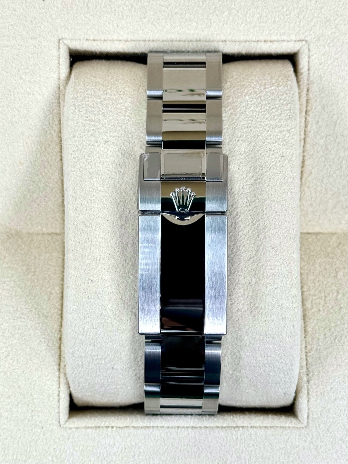 2022 Rolex GMT-Master II “Pepsi” 40mm 126710BLRO Oyster - Image 2