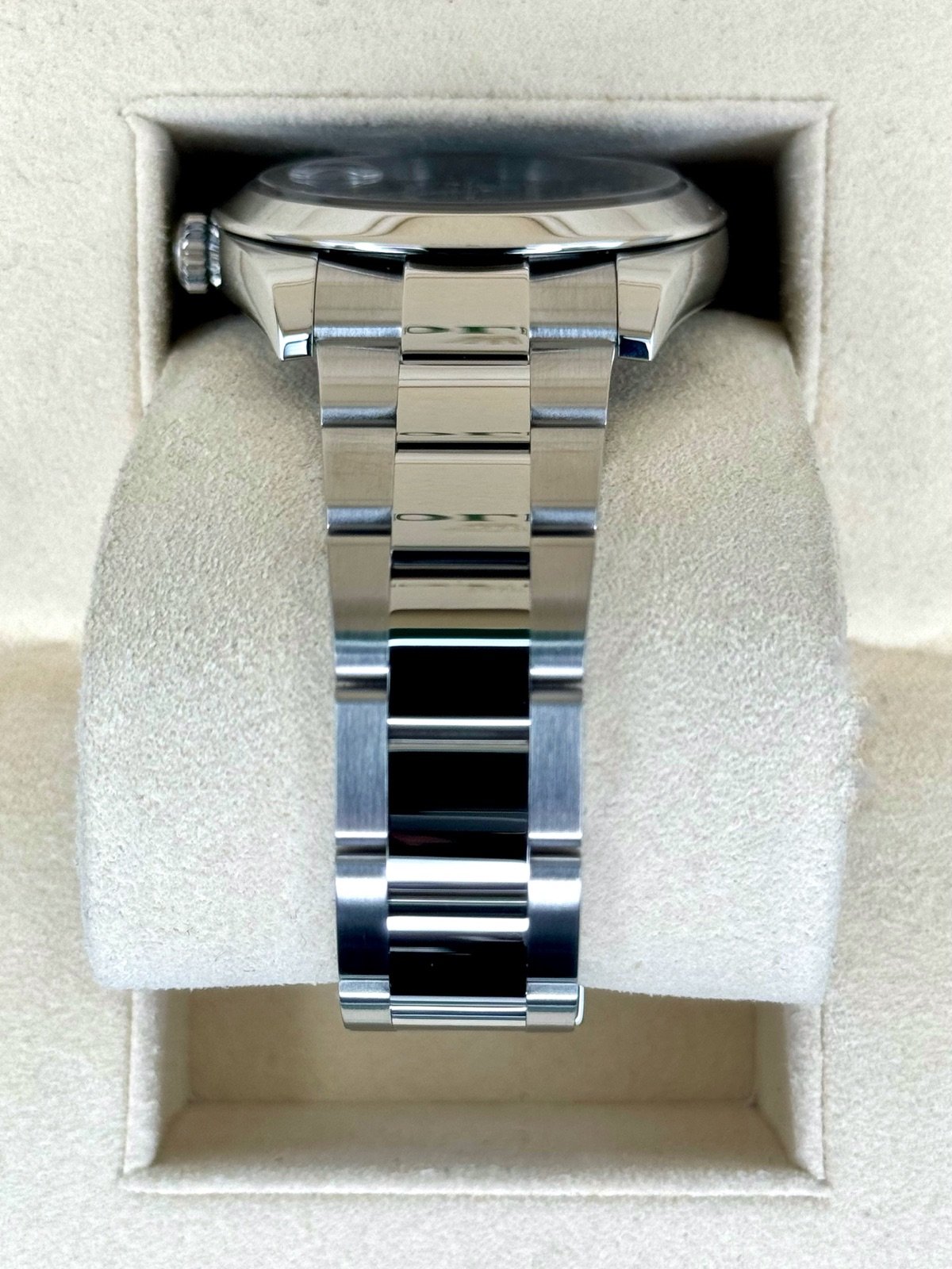 2020 Rolex Datejust 41mm 126300 Stainless Steel Oyster Black Dial - Image 4