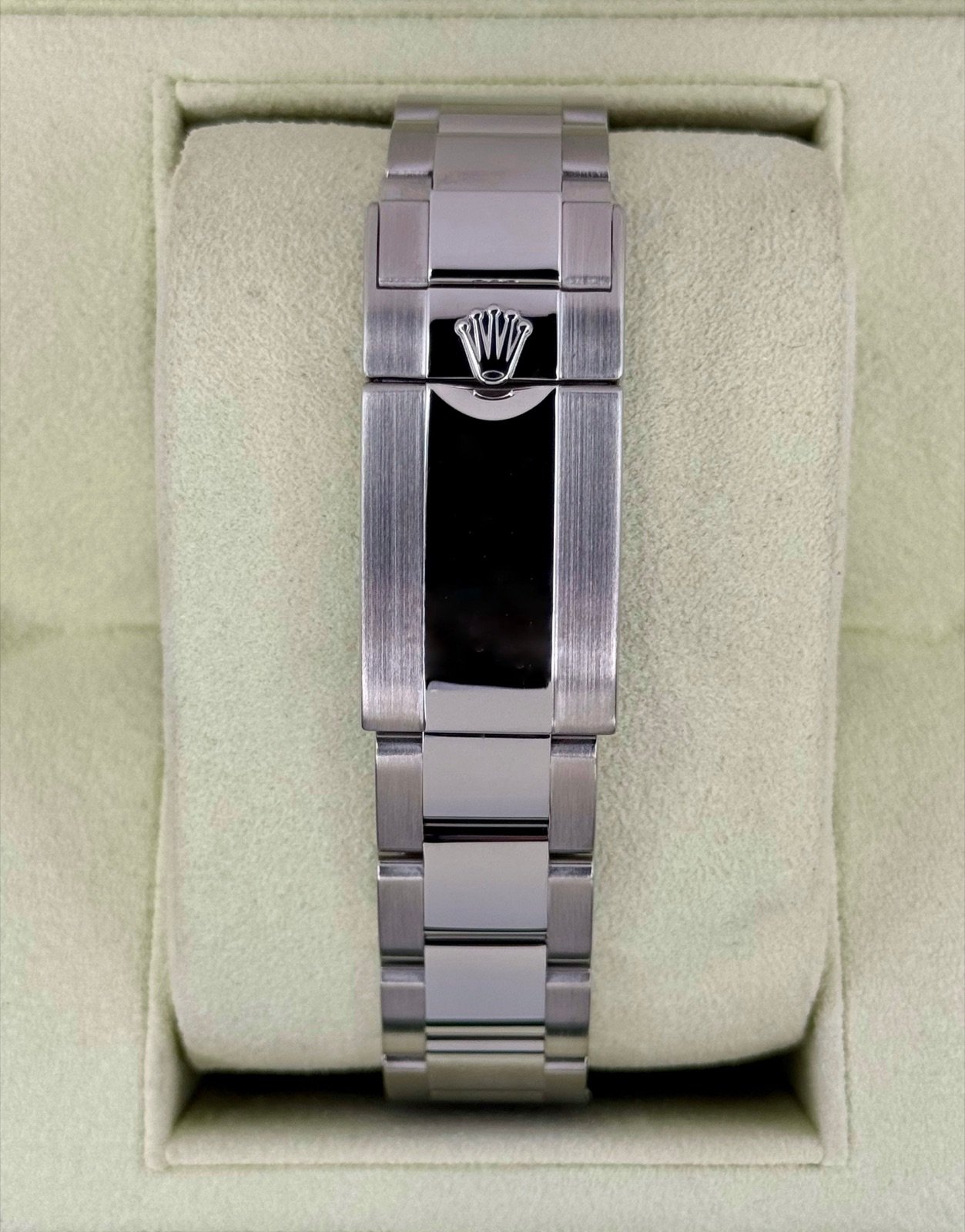 2014 Rolex GMT-Master II “Batman” 40mm 116710BLNR Oyster - Image 2