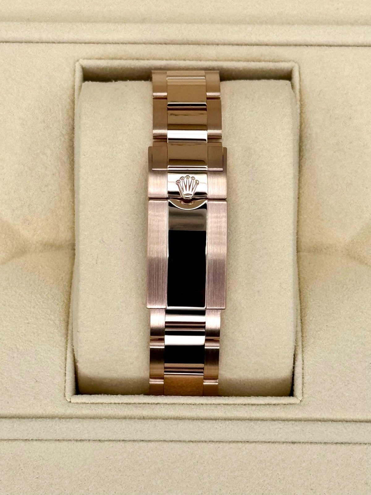 2021 Rolex GMT-Master II 40mm 126755SARU Rose Gold Sapphire and Ruby - Image 2