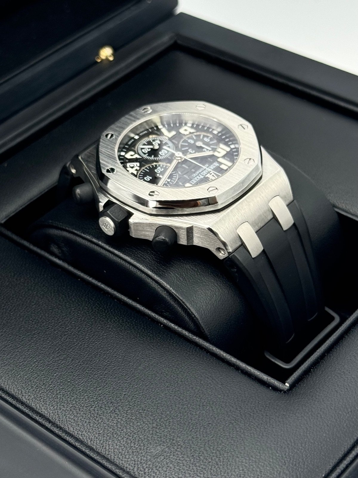 2010 Audemars Piguet Royal Oak Offshore 37mm 26283ST Black Dial - Image 8