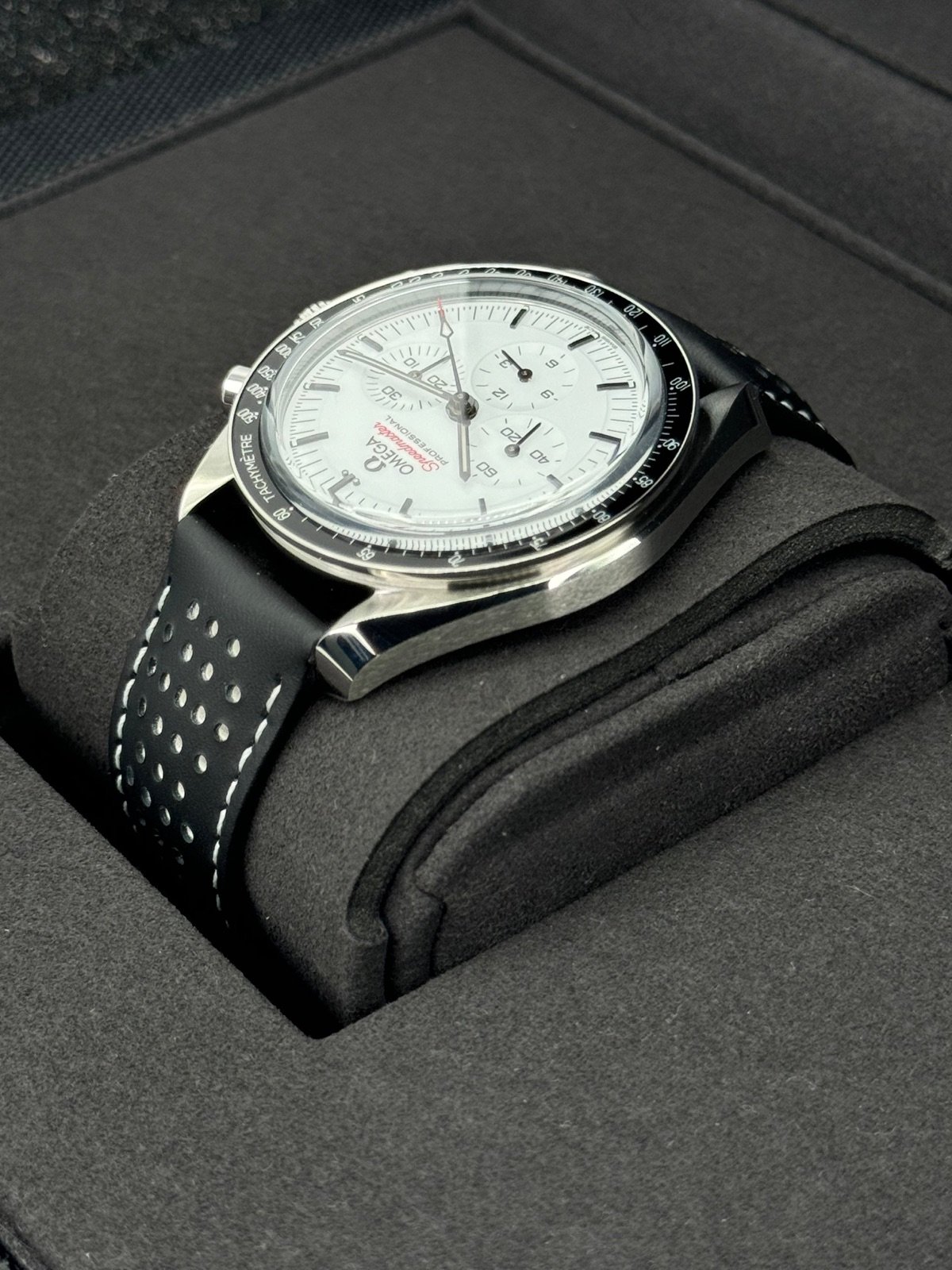2024 Omega Speedmaster Professional 42mm 31032425004002 White Dial (Unworn) - Image 7