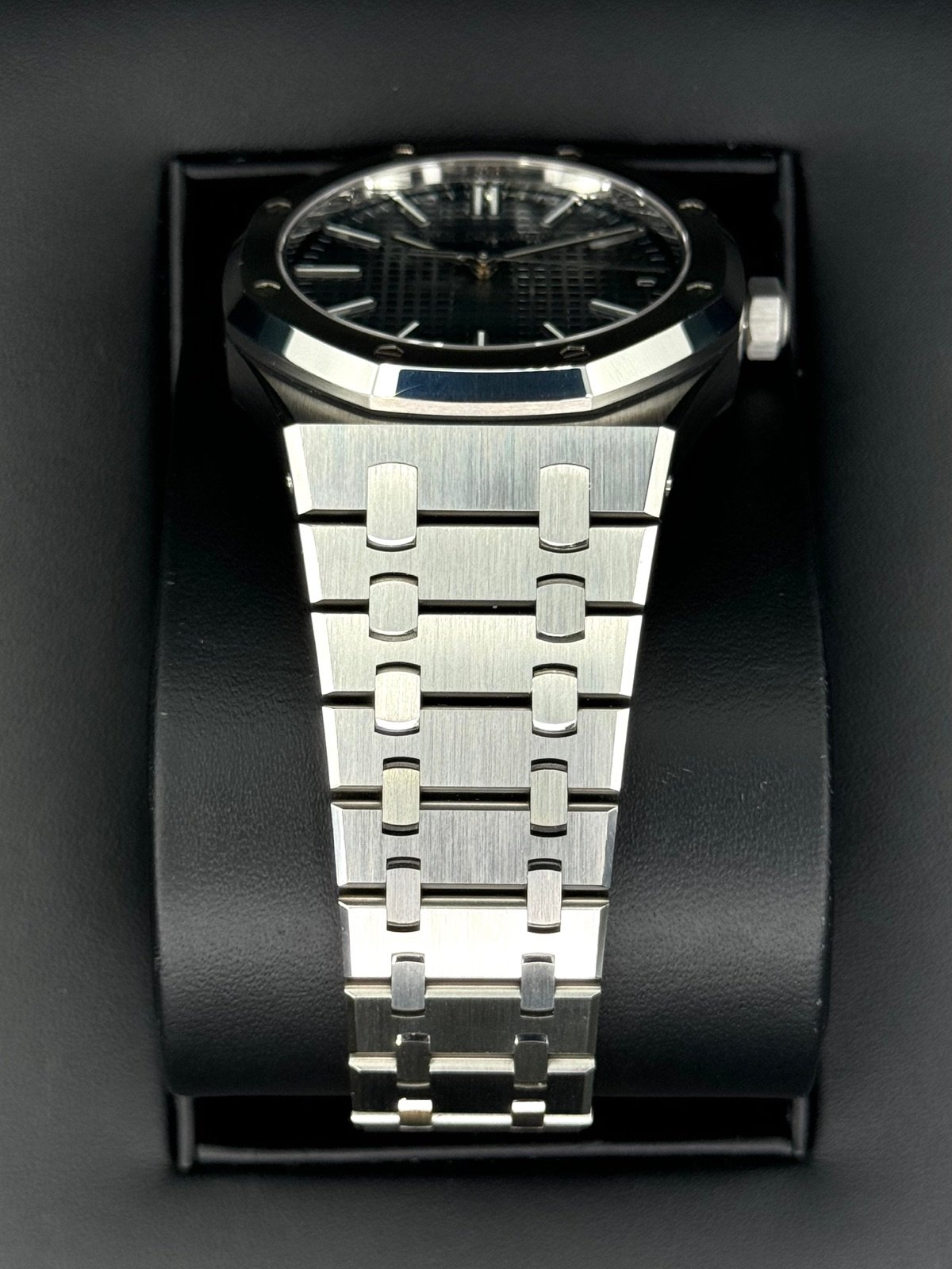 2023 Audemars Piguet Royal Oak 41mm 15510ST Green Dial - Image 3