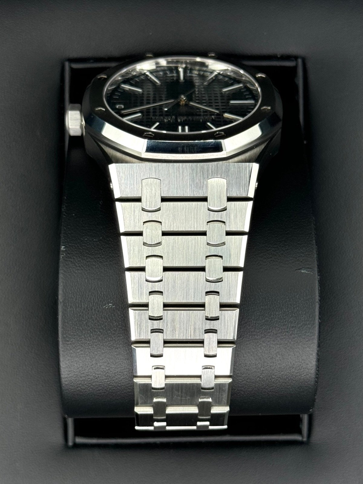 2023 Audemars Piguet Royal Oak 41mm 15510ST Green Dial - Image 4