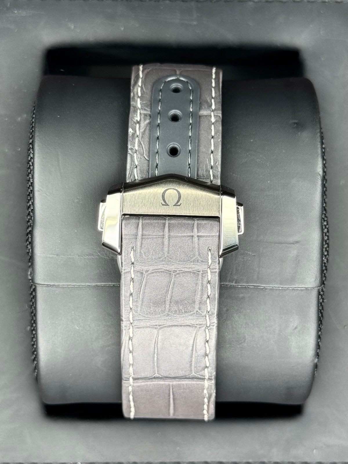 2022 Speedmaster Dark Side Of The Moon 44.25mm Grey Ceramic - Image 2