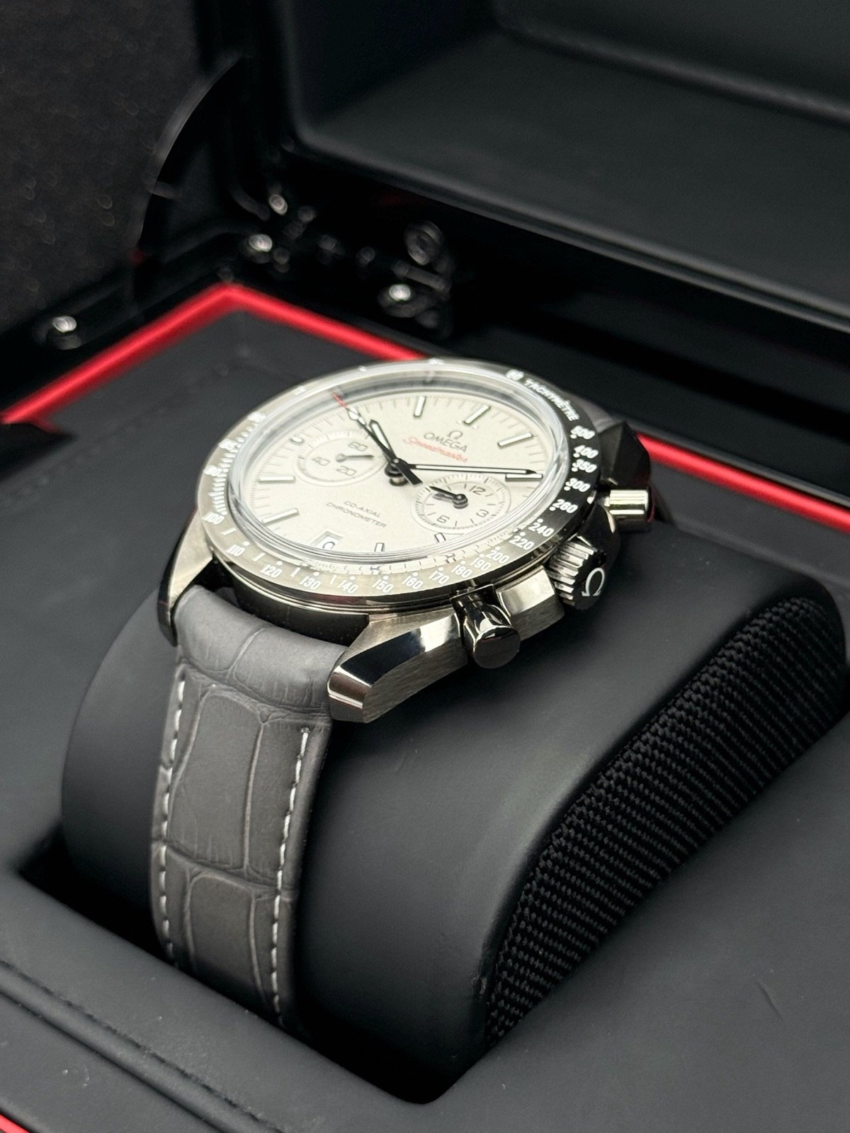 2022 Speedmaster Dark Side Of The Moon 44.25mm Grey Ceramic - Image 5