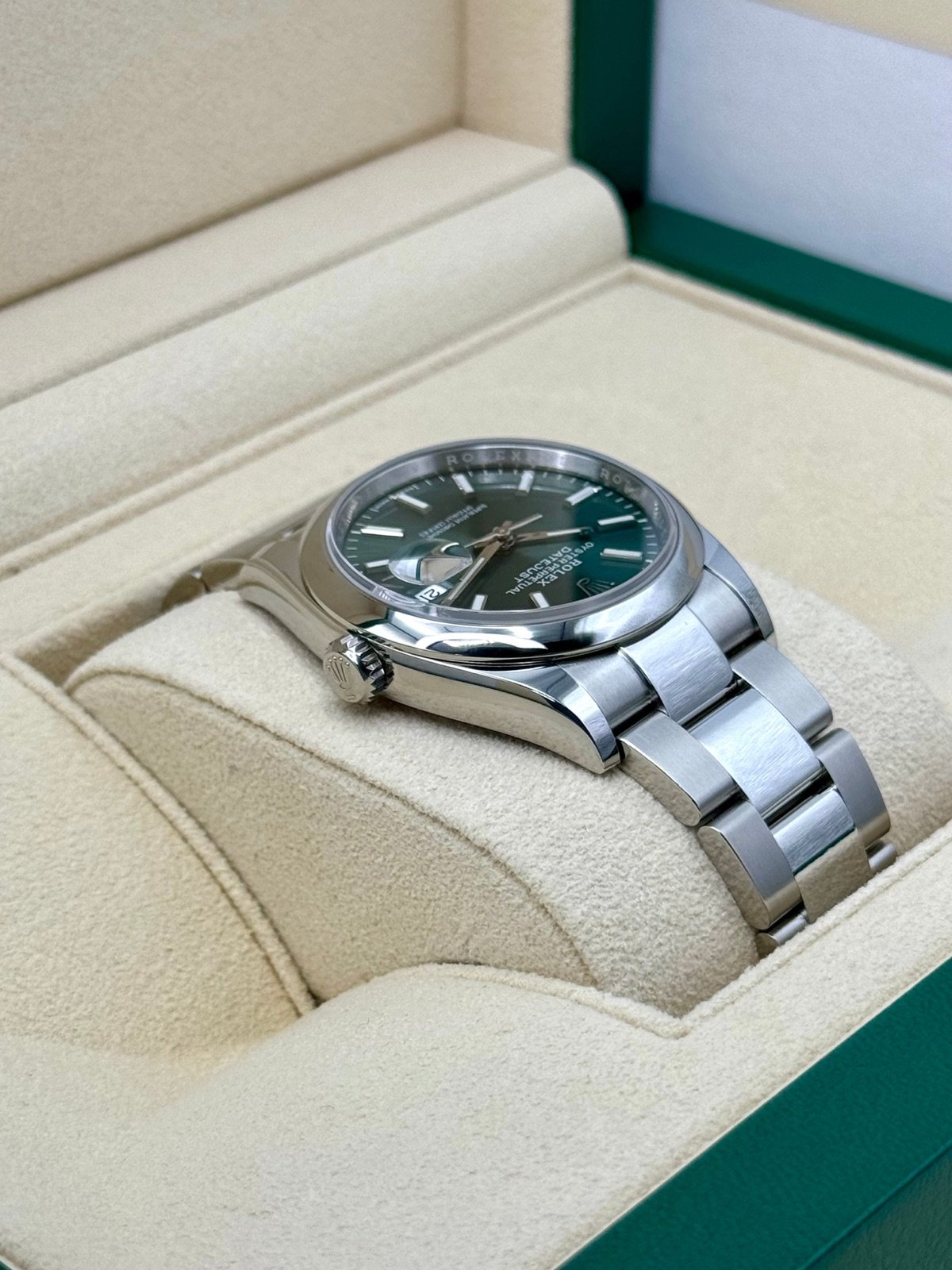 2024 Rolex Datejust 36mm 126200 Oyster Mint Green Dial (Unworn) - Image 8