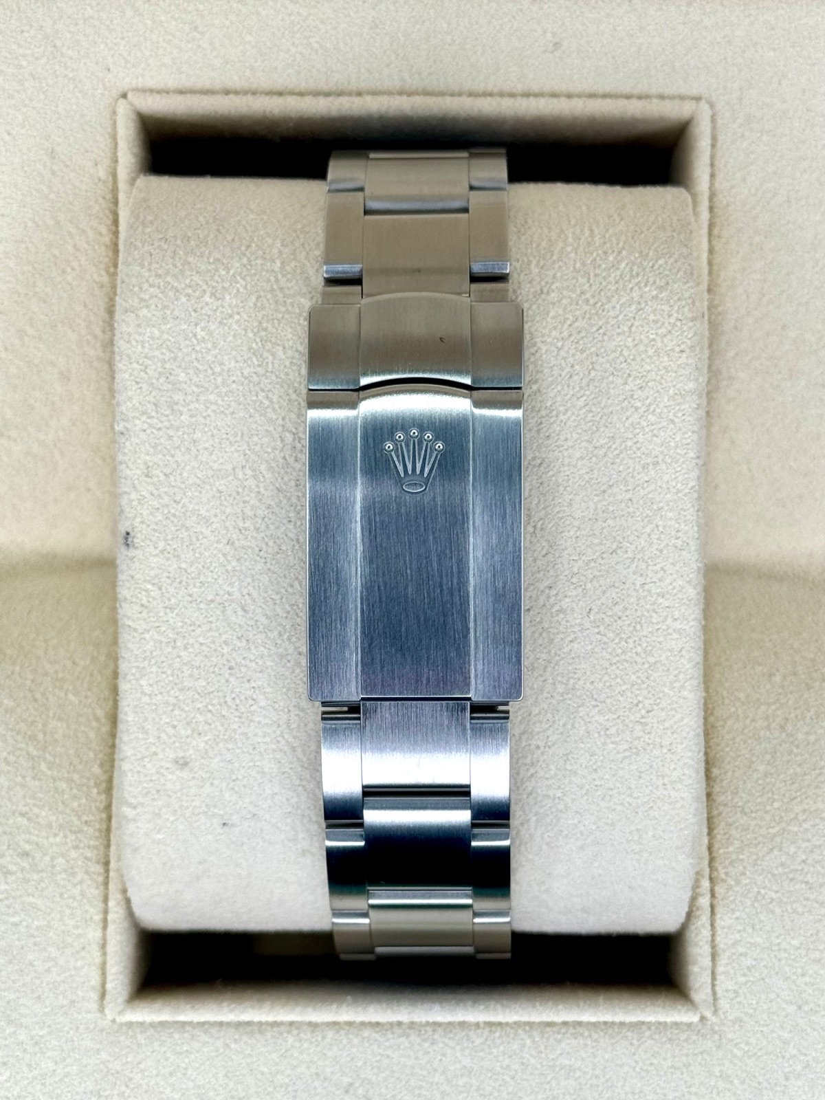 2023 Rolex Oyster Perpetual 41mm 124300 Green Dial (Unworn) - Image 2