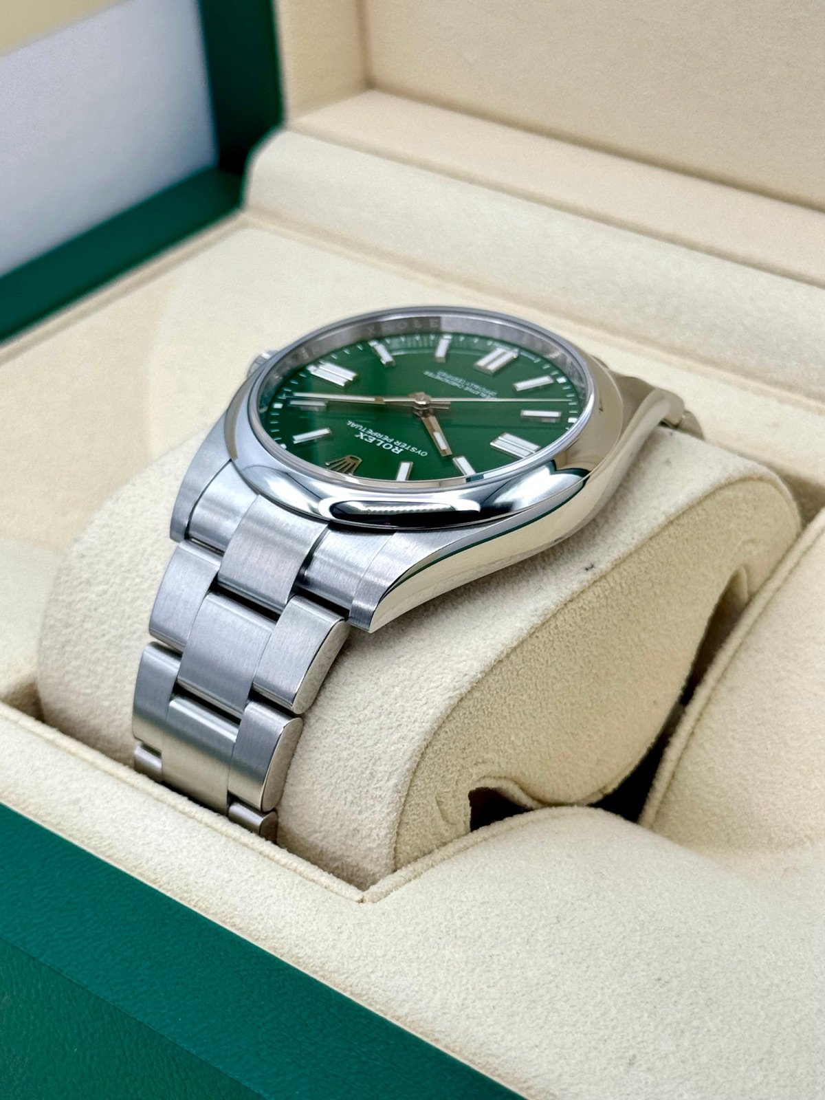 2023 Rolex Oyster Perpetual 41mm 124300 Green Dial (Unworn) - Image 7