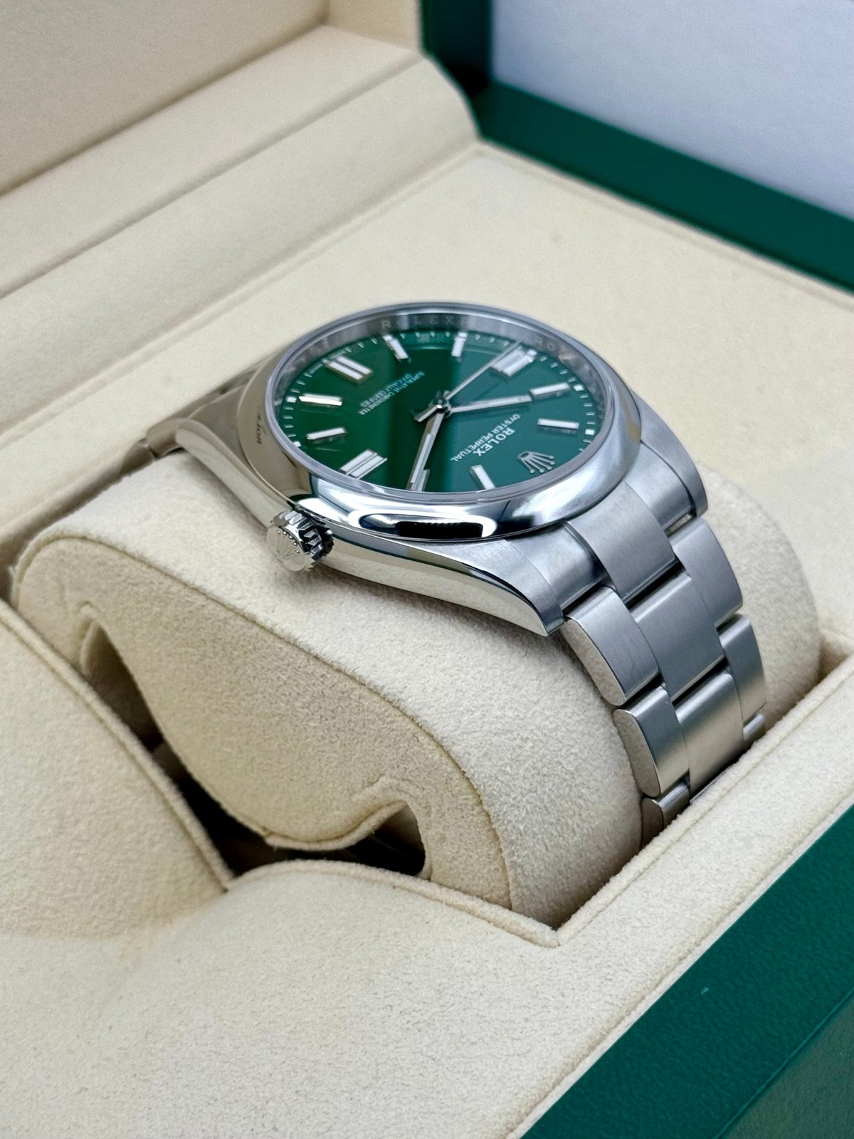 2023 Rolex Oyster Perpetual 41mm 124300 Green Dial (Unworn) - Image 8