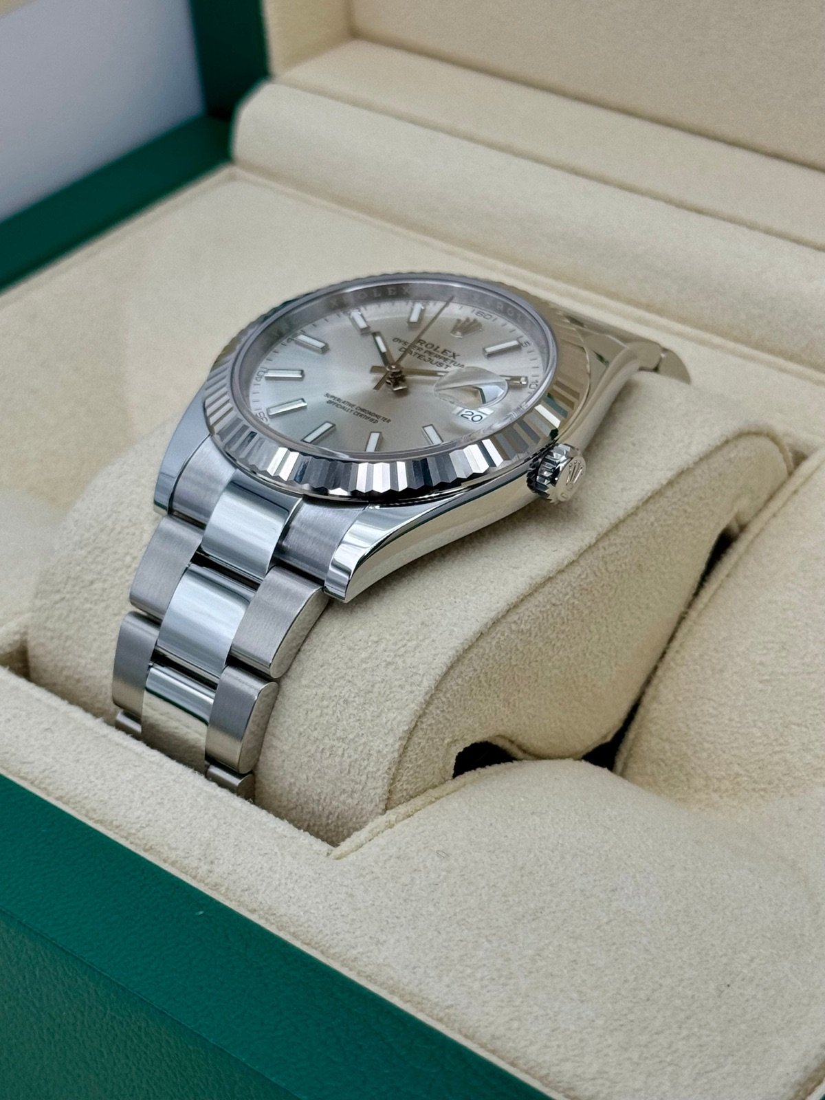 2024 Rolex Datejust 41mm 126334 Stainless Steel Oyster Silver Dial (Unworn) - Image 5