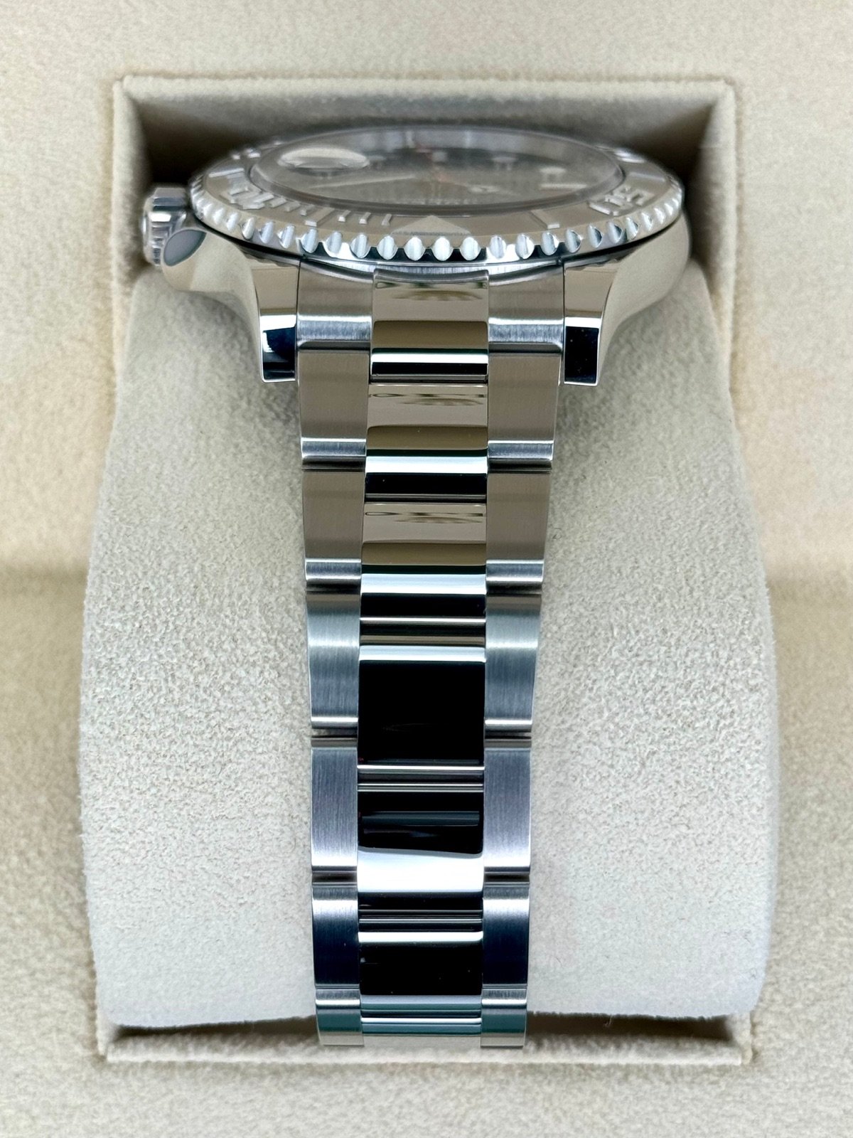 2024 Rolex Yacht-Master 40mm 126622 Stainless Steel Blue Dial (Unworn) - Image 4