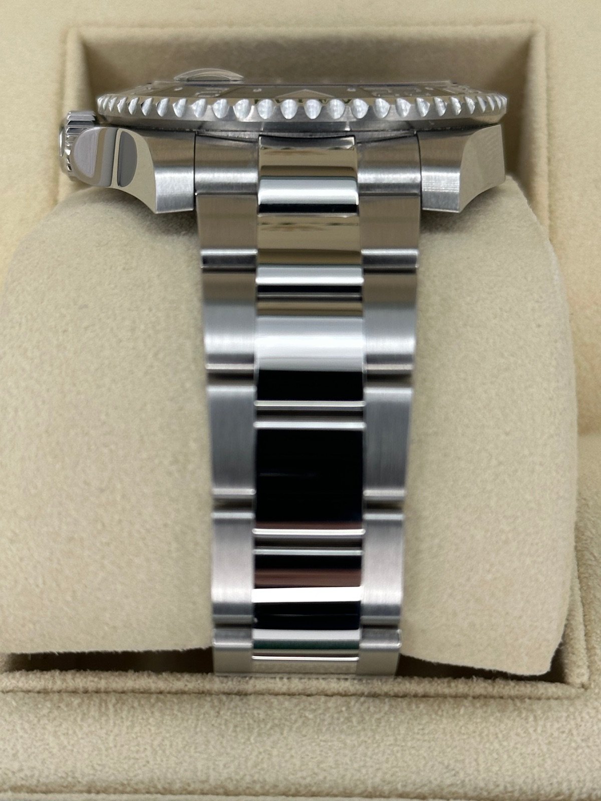 2018 Rolex GMT-Master II “Batman” 40mm 116710BLNR Oyster - Image 4