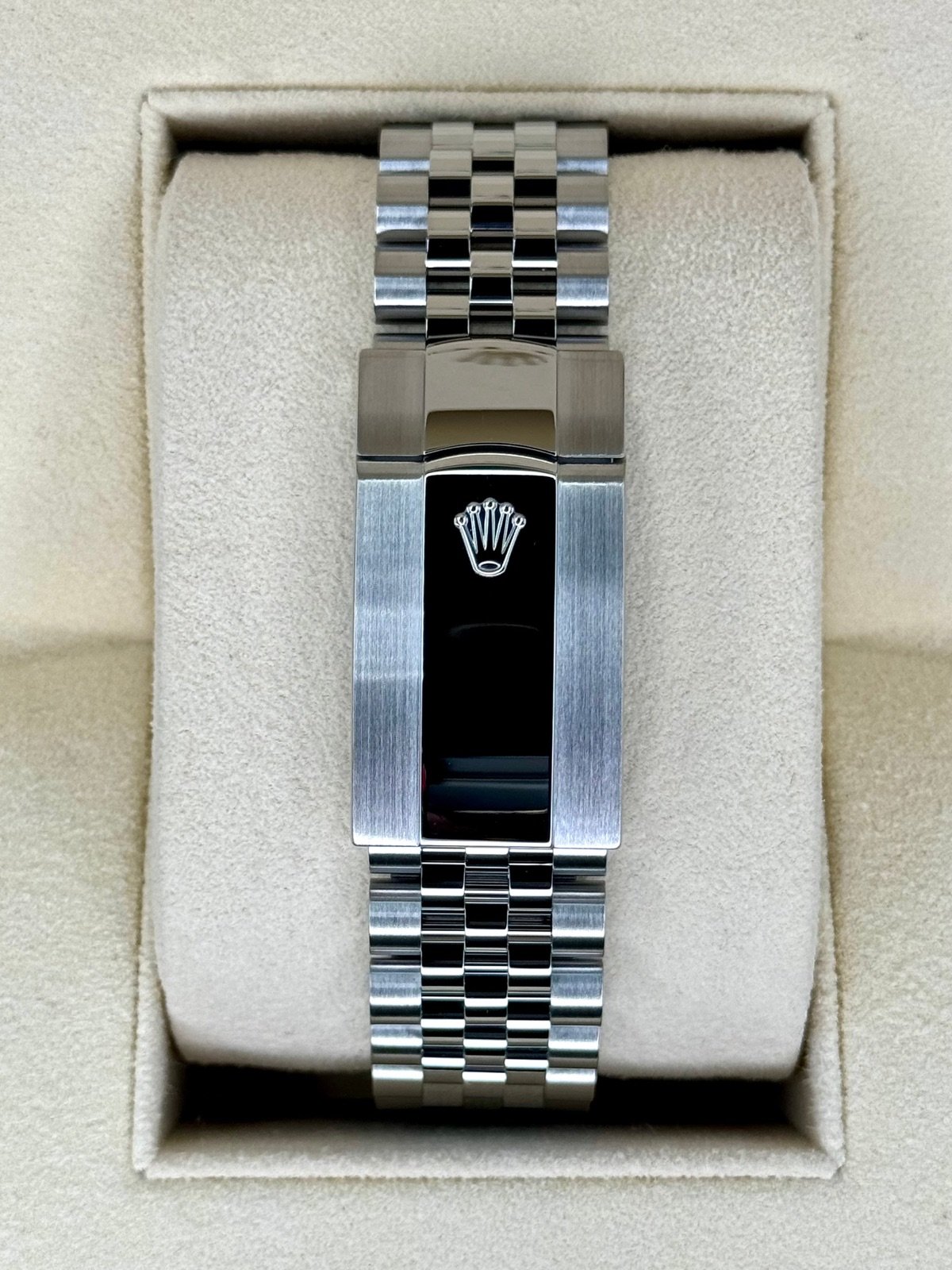 2021 Rolex Sky-Dweller 42mm 326934 Jubilee Black Dial - Image 2