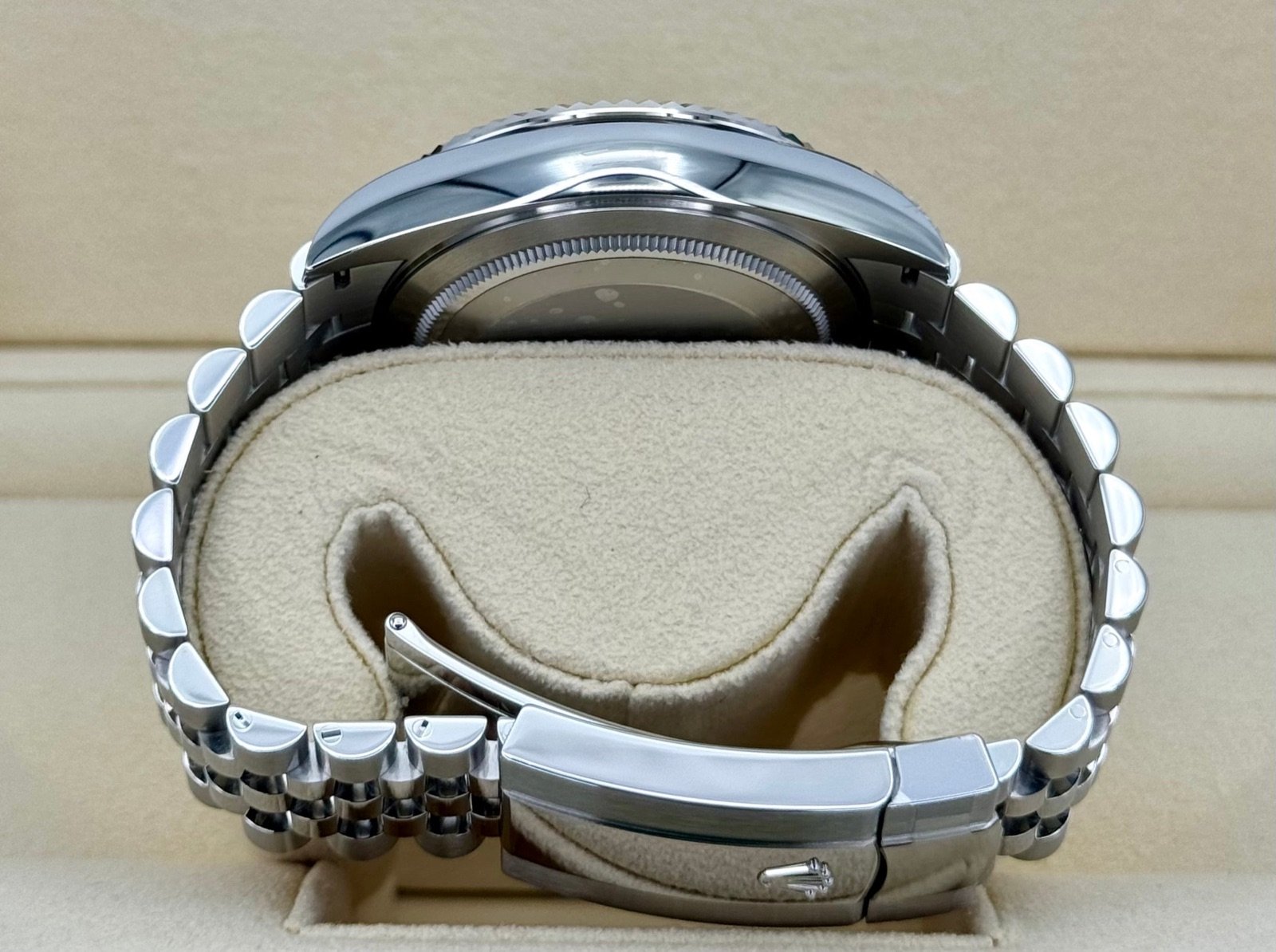 2024 Rolex Sky-Dweller 42mm 336934 Jubilee Black Dial (Unworn) - Image 9