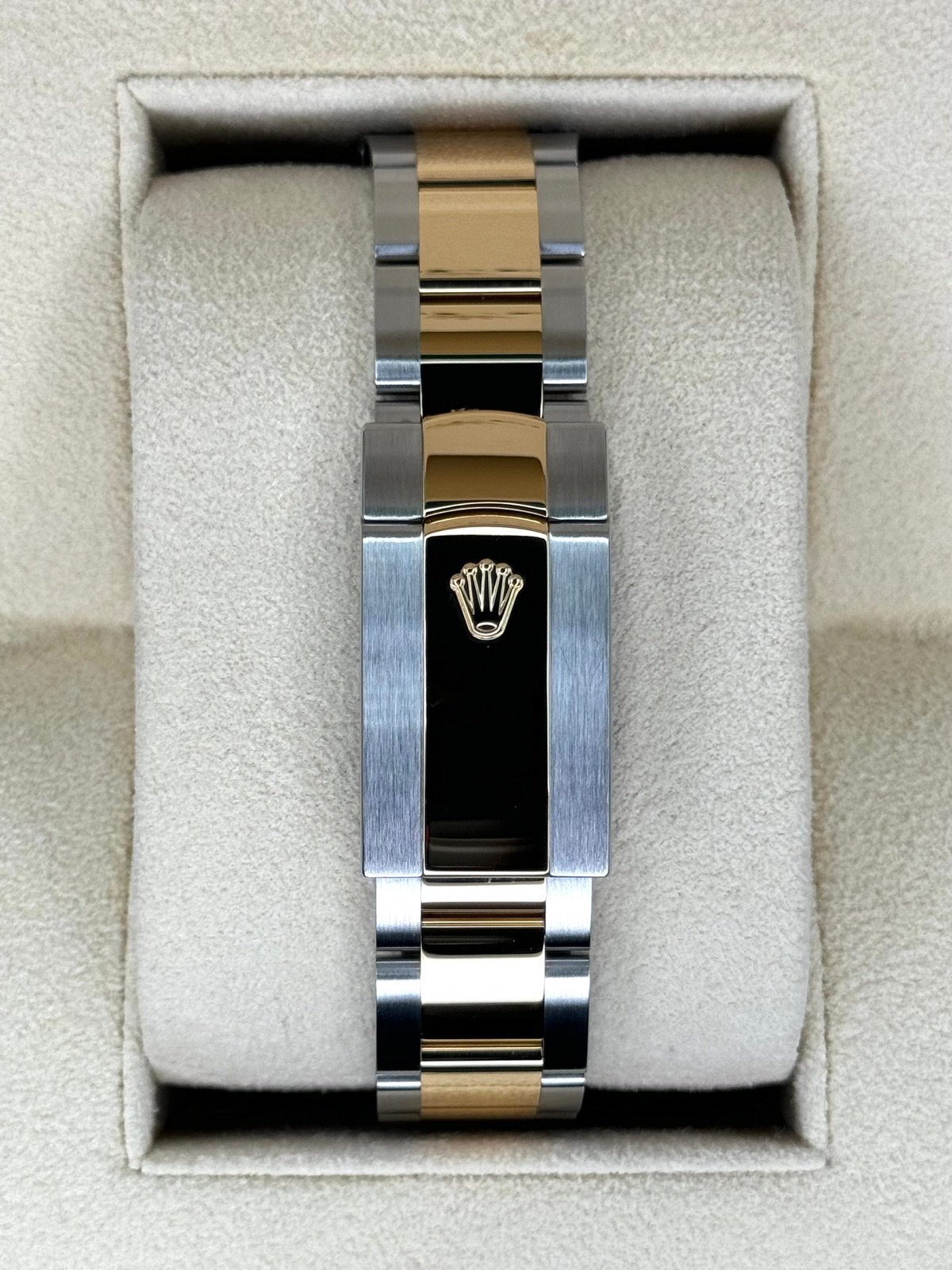 2023 Rolex Datejust 41mm 126303 Two-Tone Oyster Black Diamond Dial - Image 2
