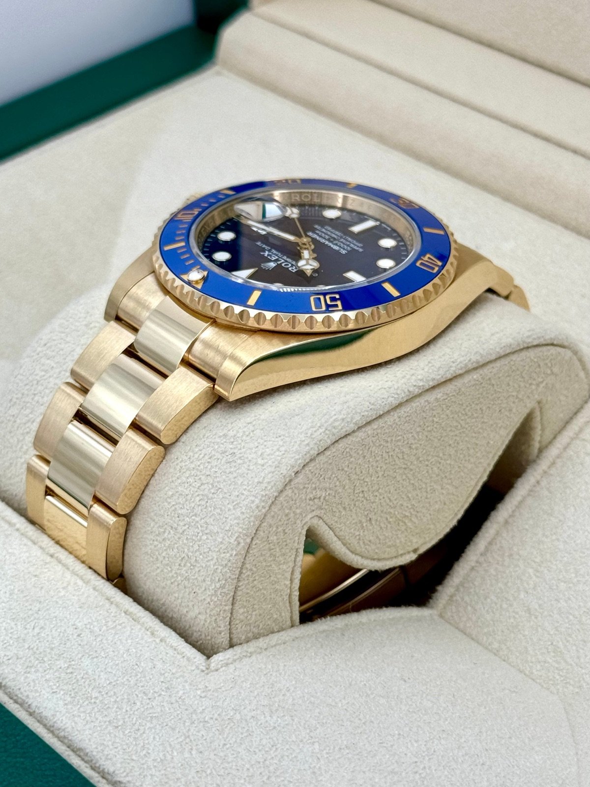2024 Rolex Submariner “Bluesy” 41mm 126618LB Yellow Gold Blue Dial (Unworn) - Image 7
