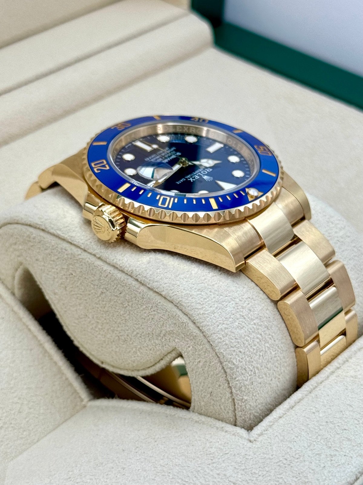 2024 Rolex Submariner “Bluesy” 41mm 126618LB Yellow Gold Blue Dial (Unworn) - Image 8