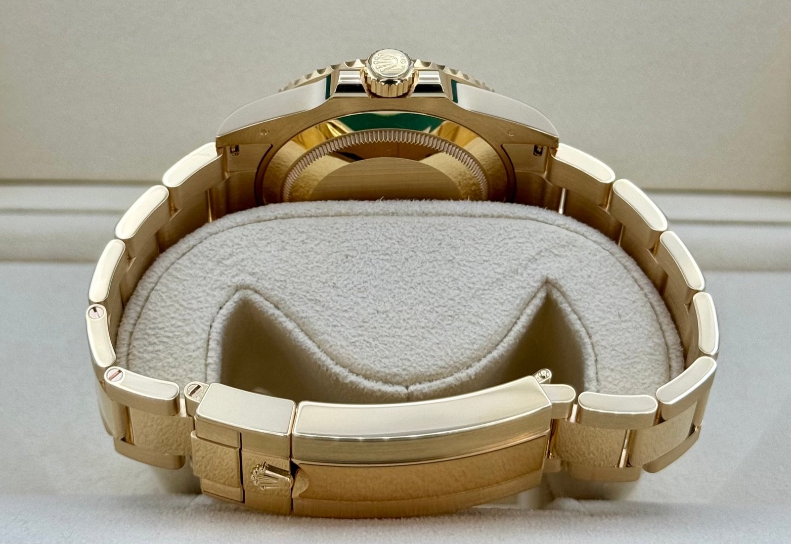 2024 Rolex Submariner “Bluesy” 41mm 126618LB Yellow Gold Blue Dial (Unworn) - Image 9