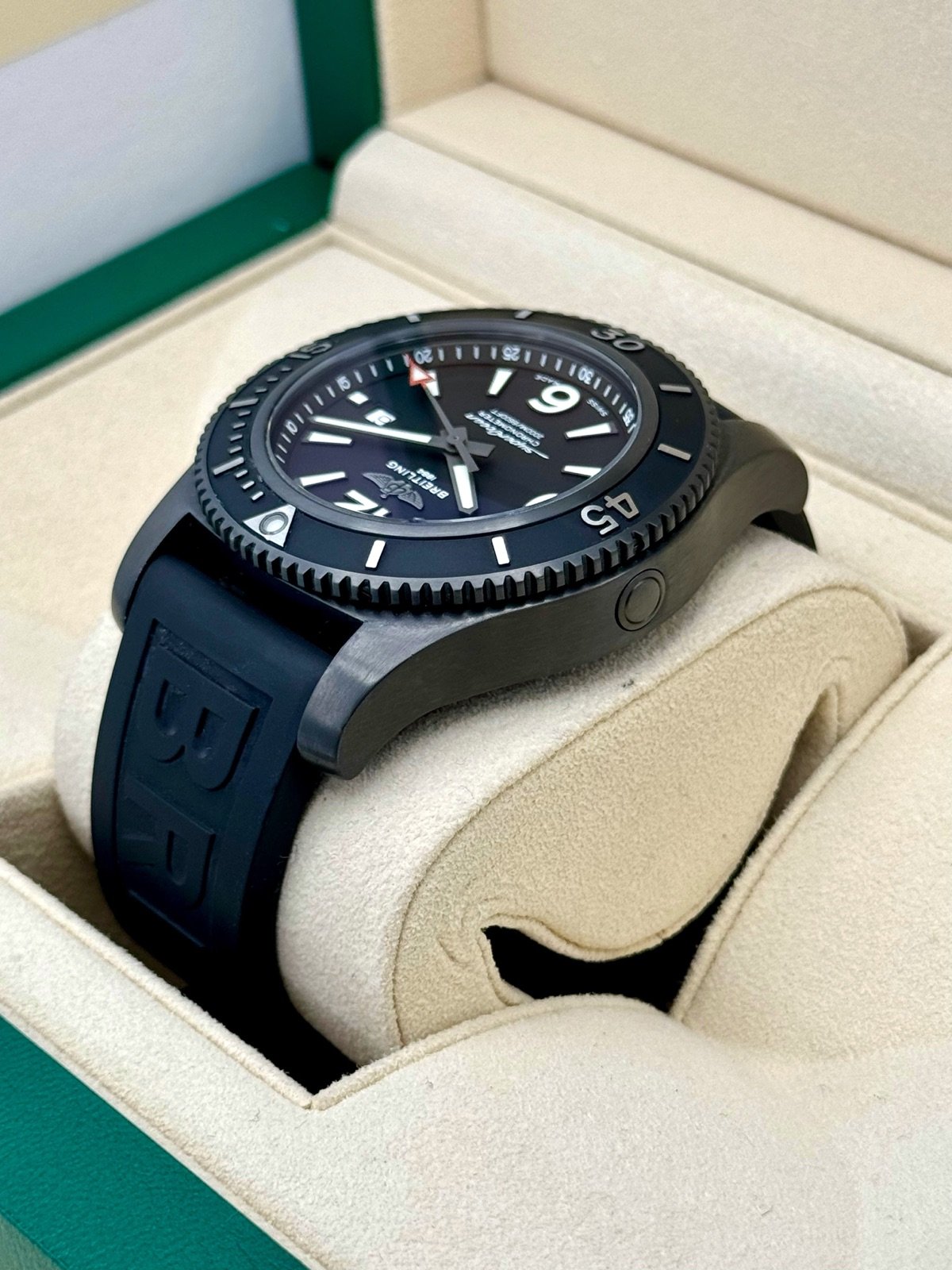 2022 Breitling Superocean Automatic 46mm M17368 Black Dial - Image 7