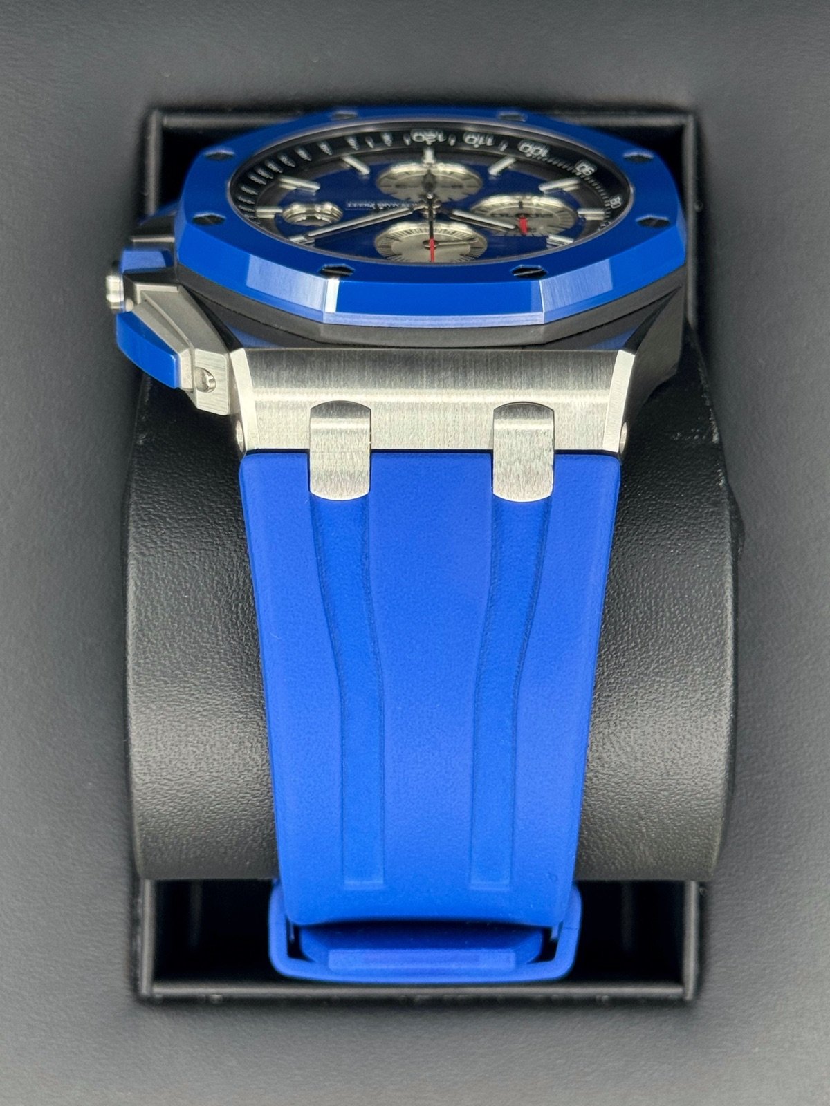 2019 Audemars Piguet Royal Oak Offshore 44mm 26400SO Blue Ceramic - Image 4
