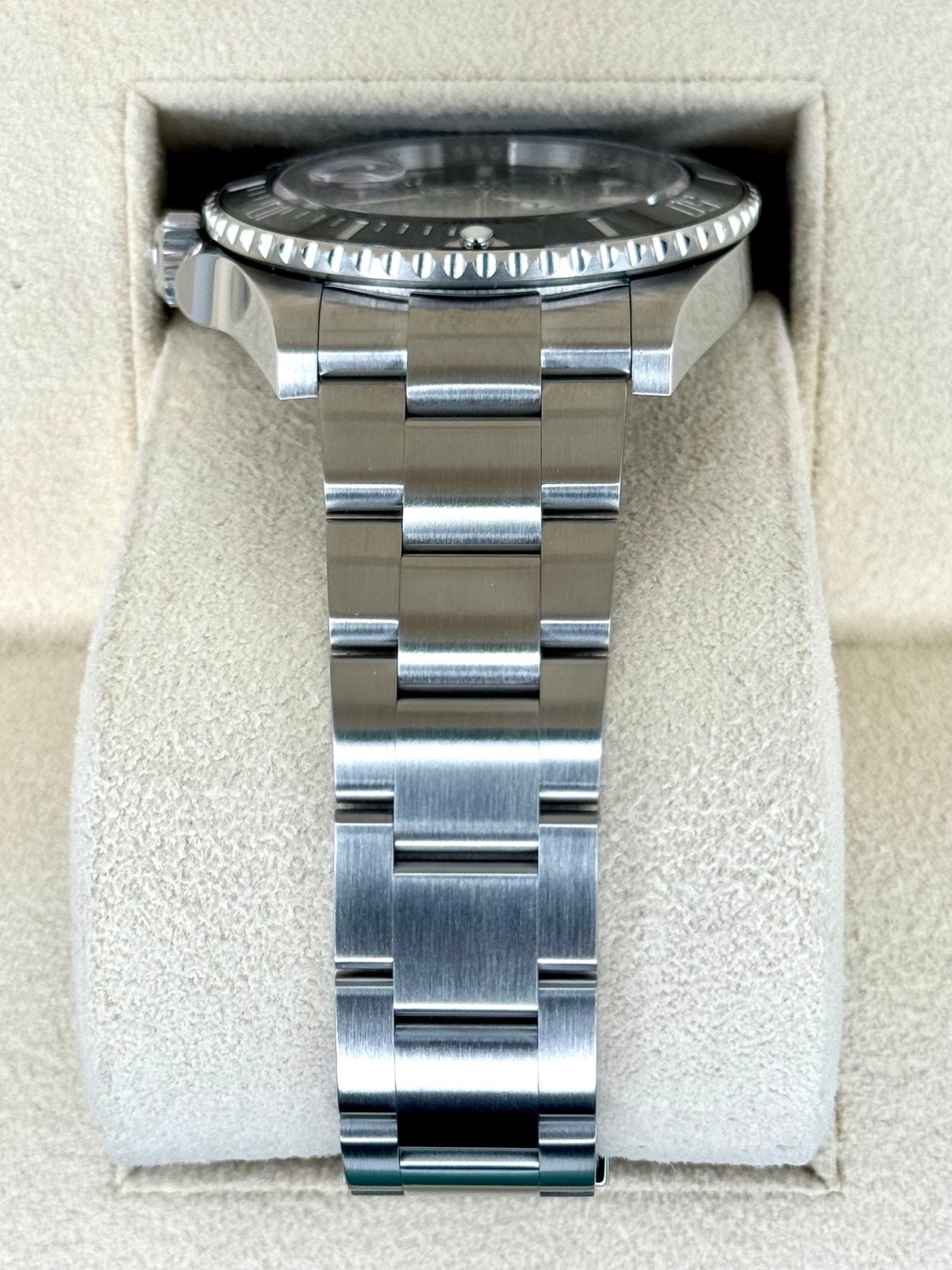 2022 Rolex Submariner 41mm 126610LN Stainless Steel Black Dial - Image 4