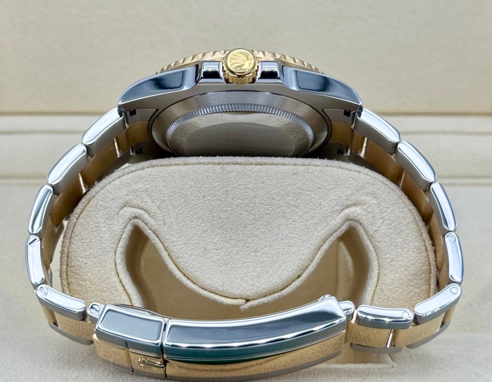 Rolex Submariner “Bluesy” 40mm 116613LB Two-Tone Flat Blue Dial - Image 9