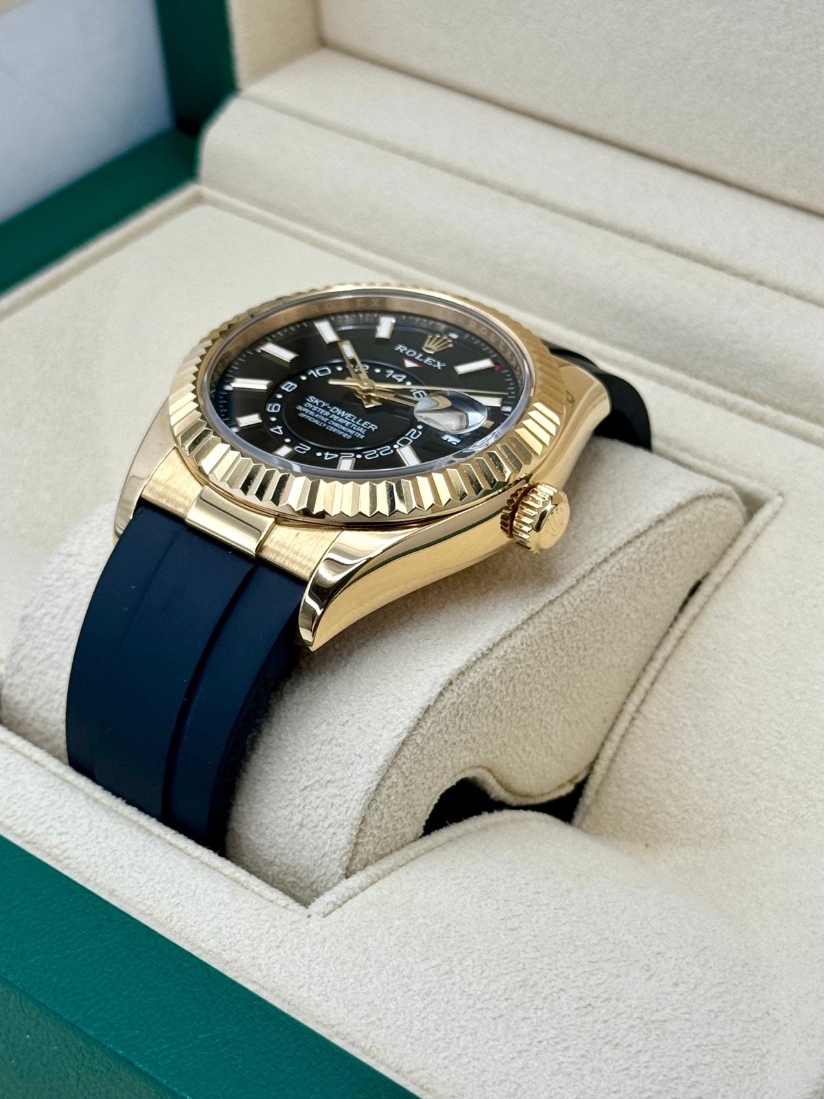 2022 Rolex Sky-Dweller 42mm 326238 Yellow Gold Oysterflex Black Dial - Image 5