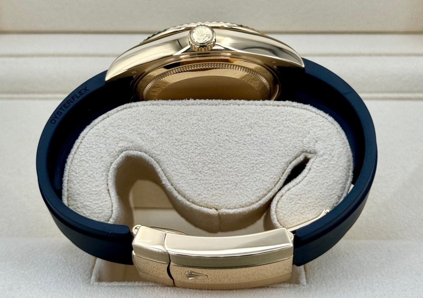 2022 Rolex Sky-Dweller 42mm 326238 Yellow Gold Oysterflex Black Dial - Image 9