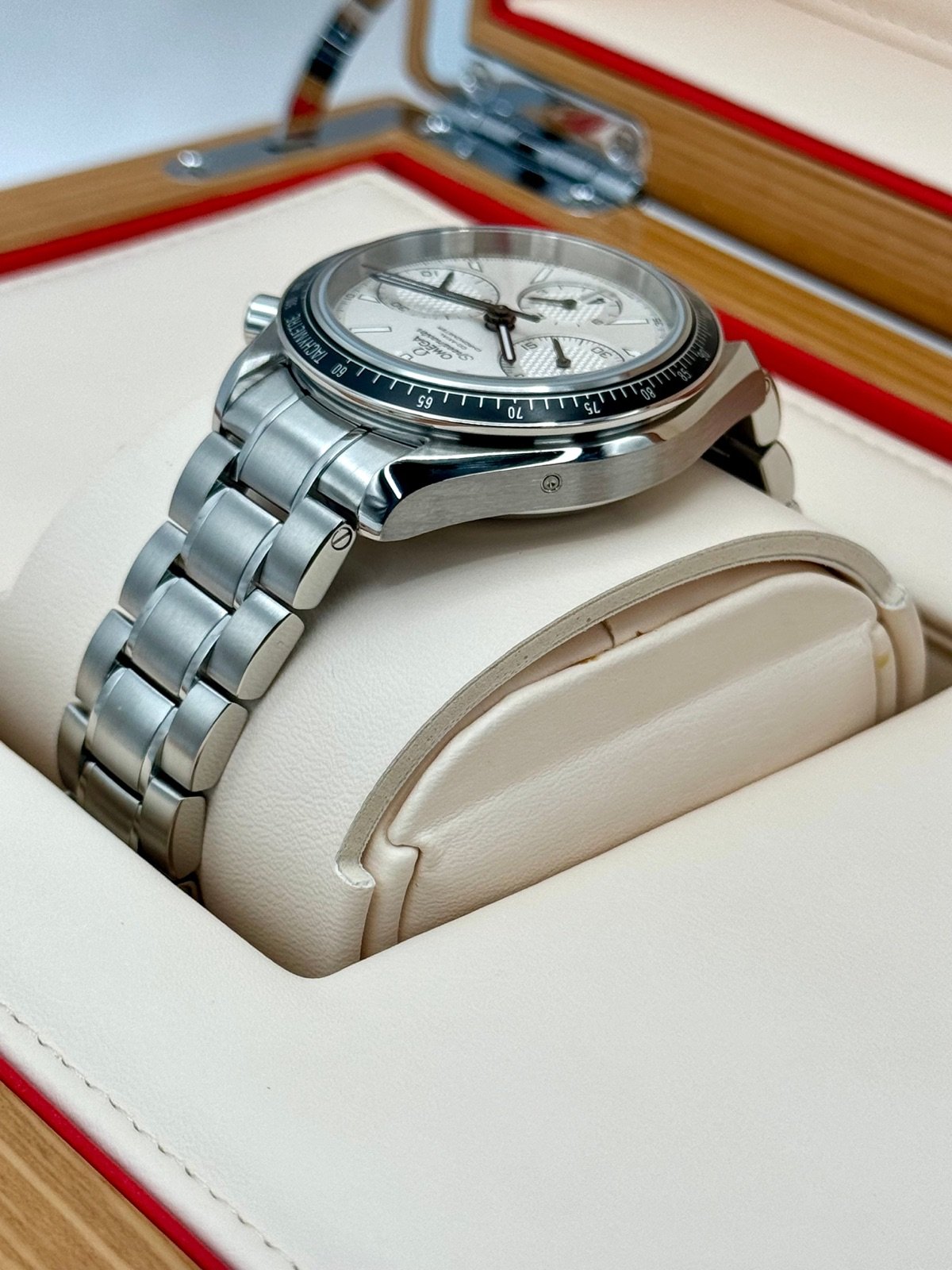 2020 Omega Speeedmaster Racing 40mm 326.30.40.5002.001 White Dial - Image 7